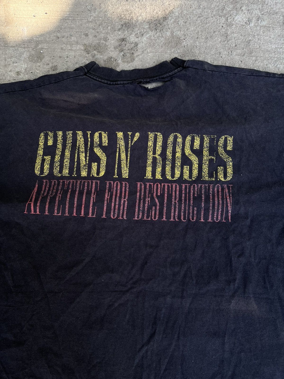 Guns N' Roses Vintage Guns N Roses Appetite For Destruction Distressed Tee Size US L / EU 52-54 / 3 - 4 Thumbnail