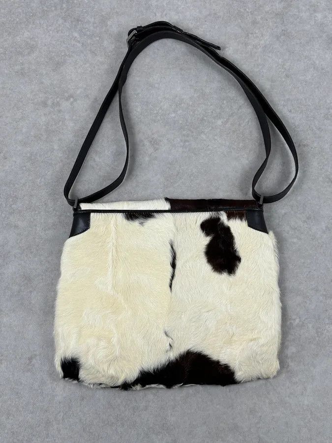 Gucci 2000s Gucci Creamy Fur Cowhide Effect Shoulder Bag Size ONE SIZE - 10 Thumbnail