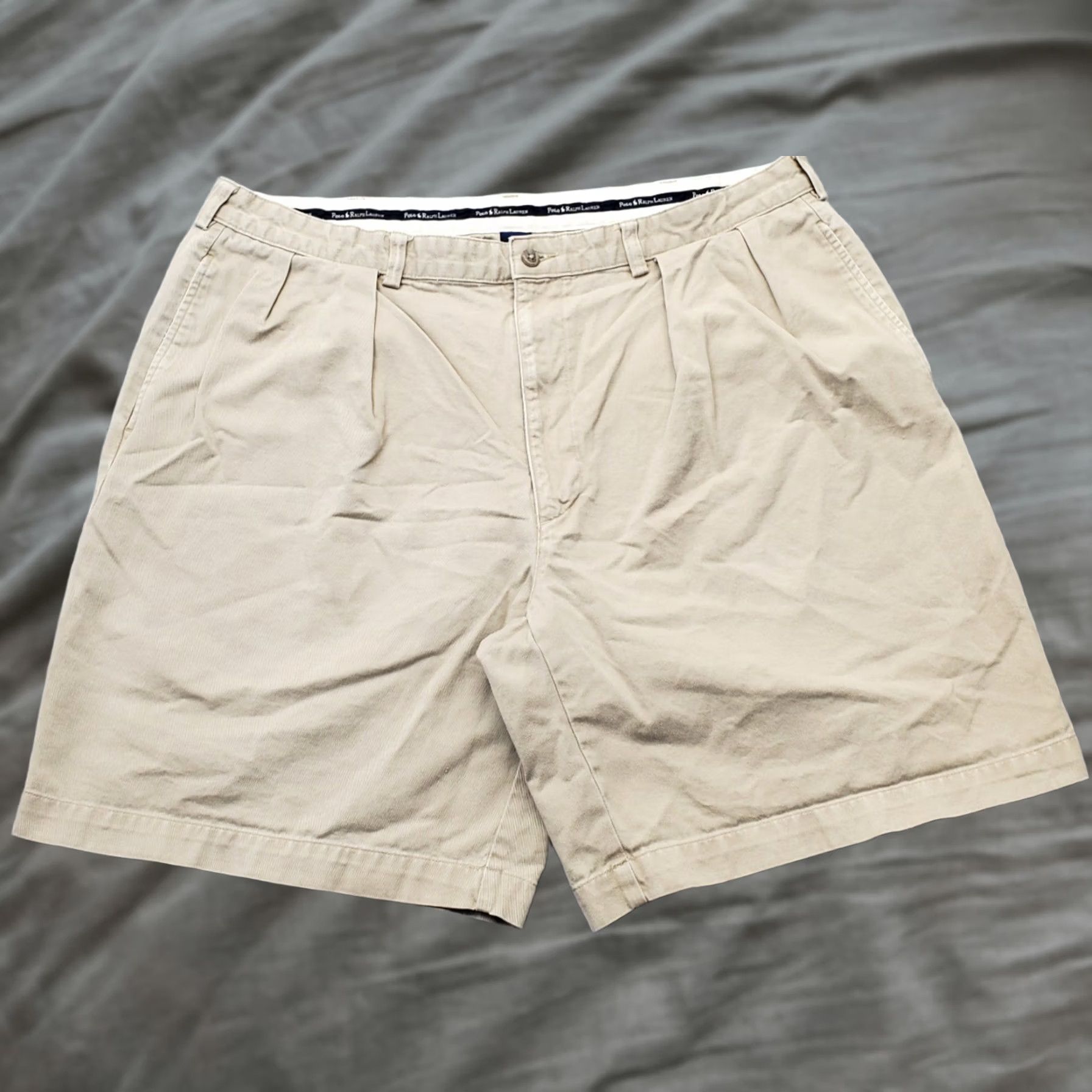 Polo Ralph Lauren Polo Ralph Lauren Chino Shorts Mens 40 Tan Pleated Classic Fit Low Waist Size US L / EU 52-54 / 3 - 1 Thumbnail