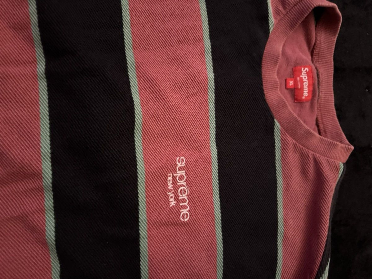 Supreme Supreme Classic logo red & black sweater Size US XL / EU 56 / 4 - 2 Thumbnail