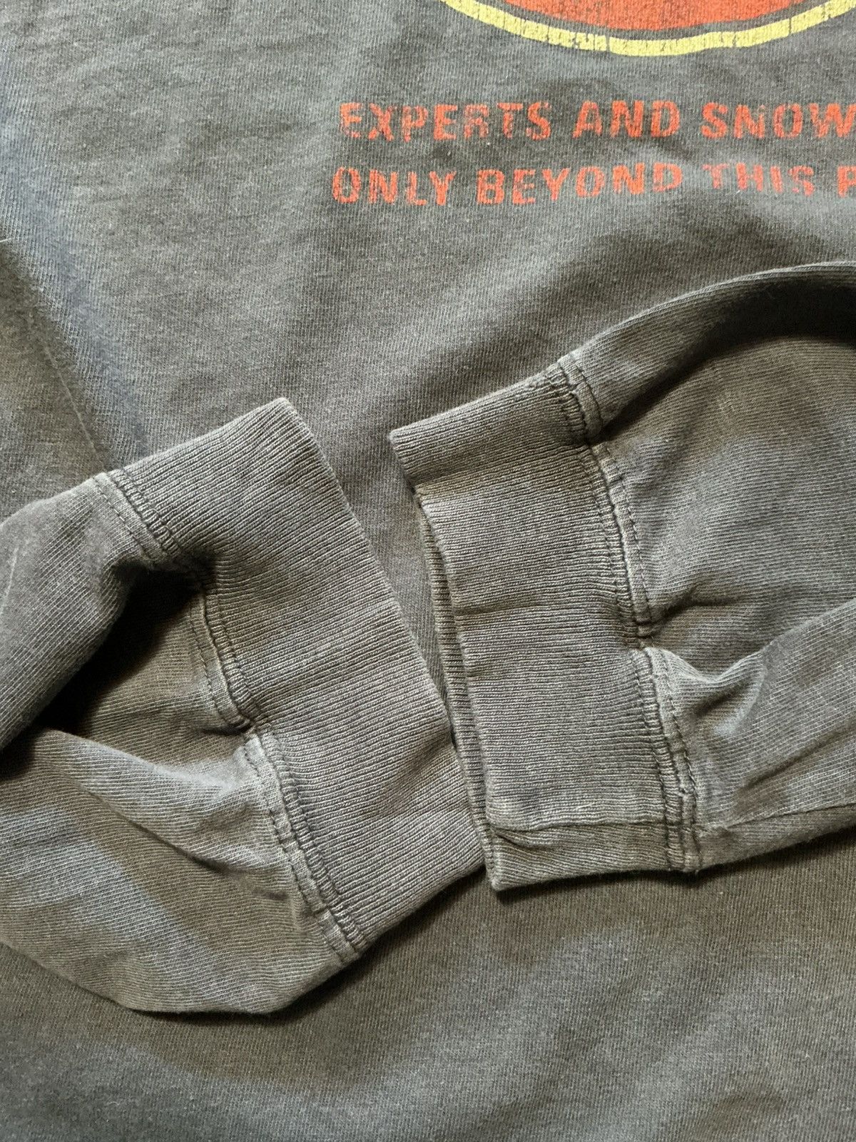 Abercrombie & Fitch Y2K Abercrombie & Fitch Danger Severe Conditions T-Shirt Size US XL / EU 56 / 4 - 11 Thumbnail
