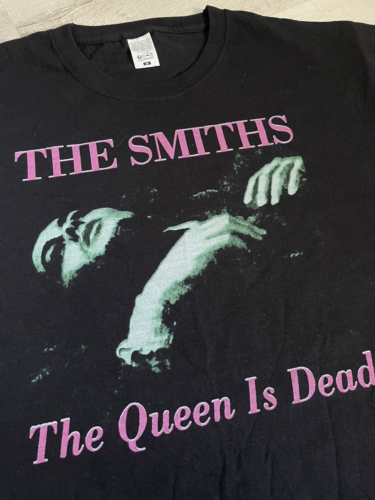Band Tees Vntg Official 2004 The Smiths The Queen Is Dead(Stone Roses) Size US M / EU 48-50 / 2 - 4 Thumbnail