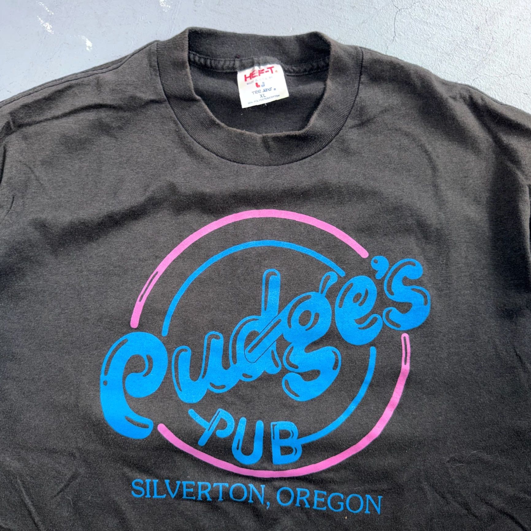 Vintage VINTAGE Pudges Pub Silverton VTG T Shirt 90s Oregon Portland PDX Drinking Black XL Men Short Sleeve Crew Neck Cotton Graphic Print Size US XL / EU 56 / 4 - 2 Thumbnail