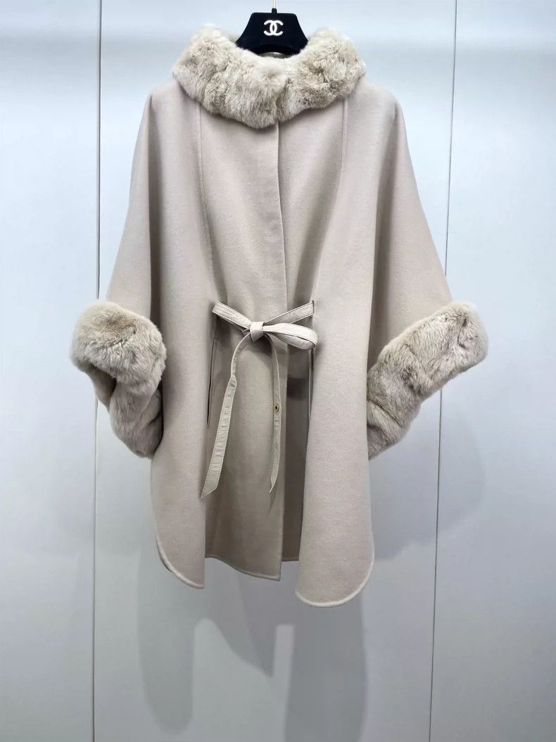 Loro Piana Loro Piana Classic Caped Coat in Beige-dmc Size US M / EU 48-50 / 2 - 1 Thumbnail