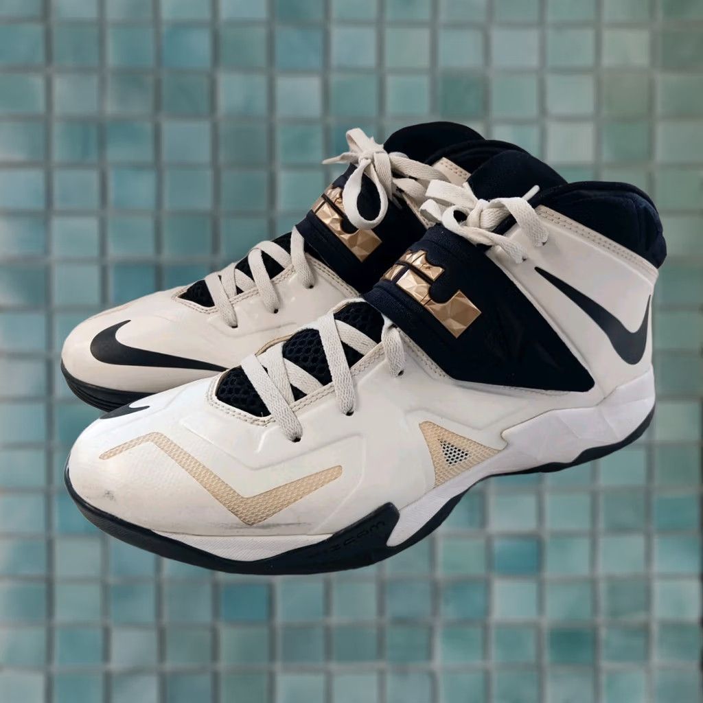 Nike Nike Men's Basketball Shoe Ja 1 Color: White/Metallic Gold