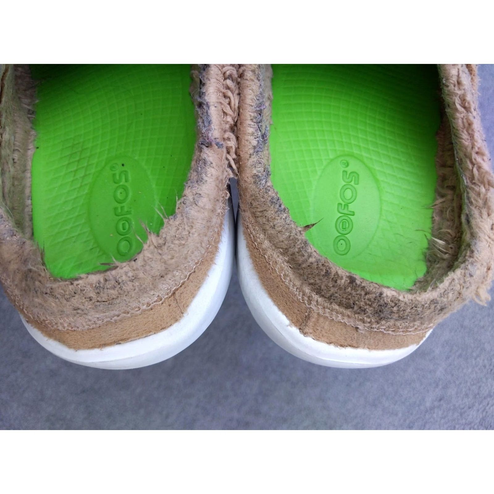 Vintage OOFOS Mens Slipper Mule Brown Fleece Faux Fur Lining Comfort Winter Casual Slipper Men 10/43 M Size US M / EU 48-50 / 2 - 5 Thumbnail