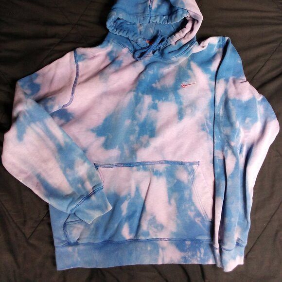 Nike Vintage Y2K Nike Small Swoosh Reverse Dye Hoodie Sweatshirt Size US M / EU 48-50 / 2 - 3 Thumbnail