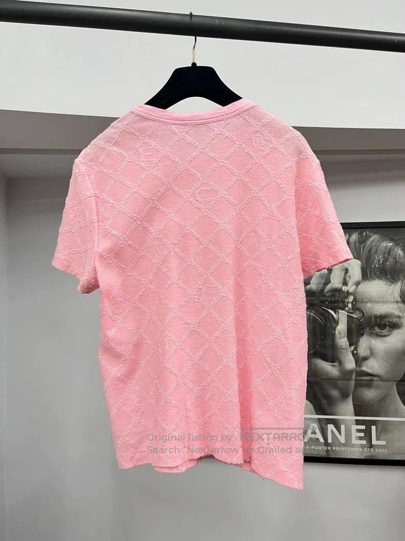 Chanel Chanel Pink Quilted Short Sleeve T. Size US XS / EU 42 / 0 - 3 Thumbnail