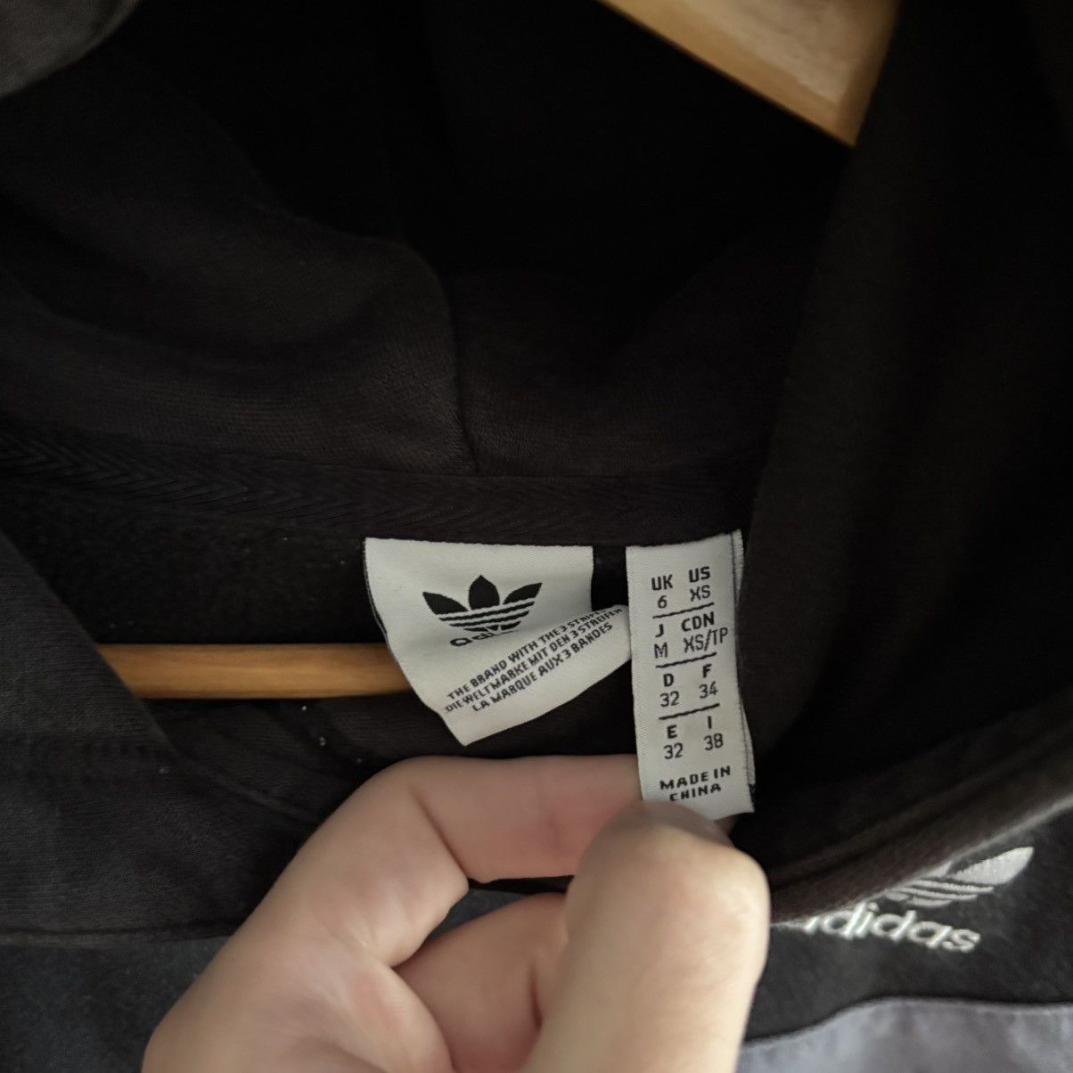 Adidas Vintage Adidas Trefoil Hoodie Asymmetrical Stripes –Boxy Fit Size US S / EU 44-46 / 1 - 6 Thumbnail