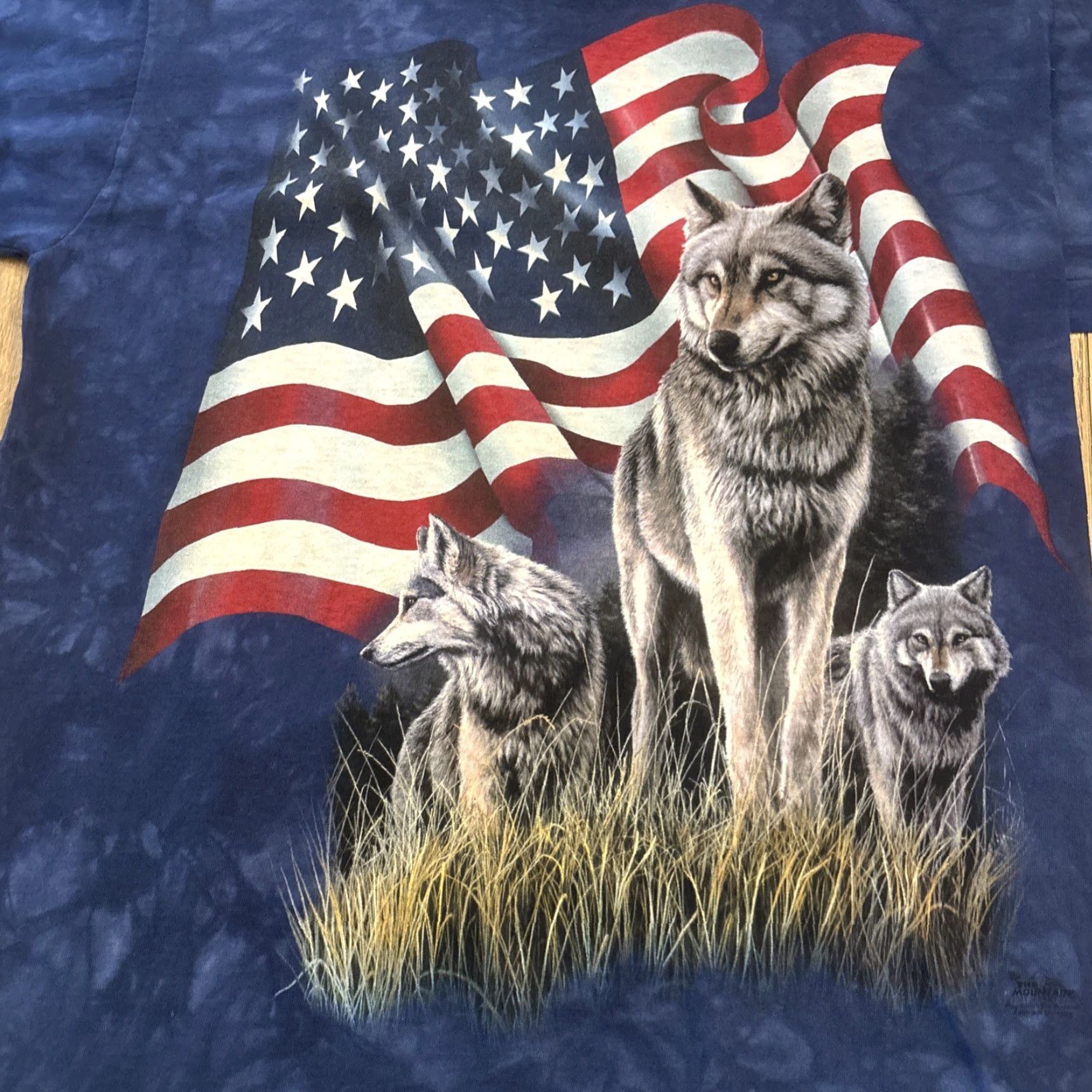 The Mountain VINTAGE The Mountain Shirt Unisex Adults L Blue Tie Dye Wolf American Flag Graphic Tee USA, 2001 Size US L / EU 52-54 / 3 - 2 Thumbnail