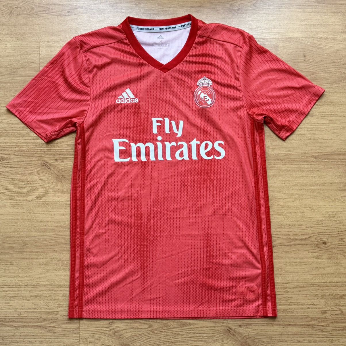 Adidas Adidas 2018 Real Madrid Third Jersey Size US S / EU 44-46 / 1 - 1 Thumbnail