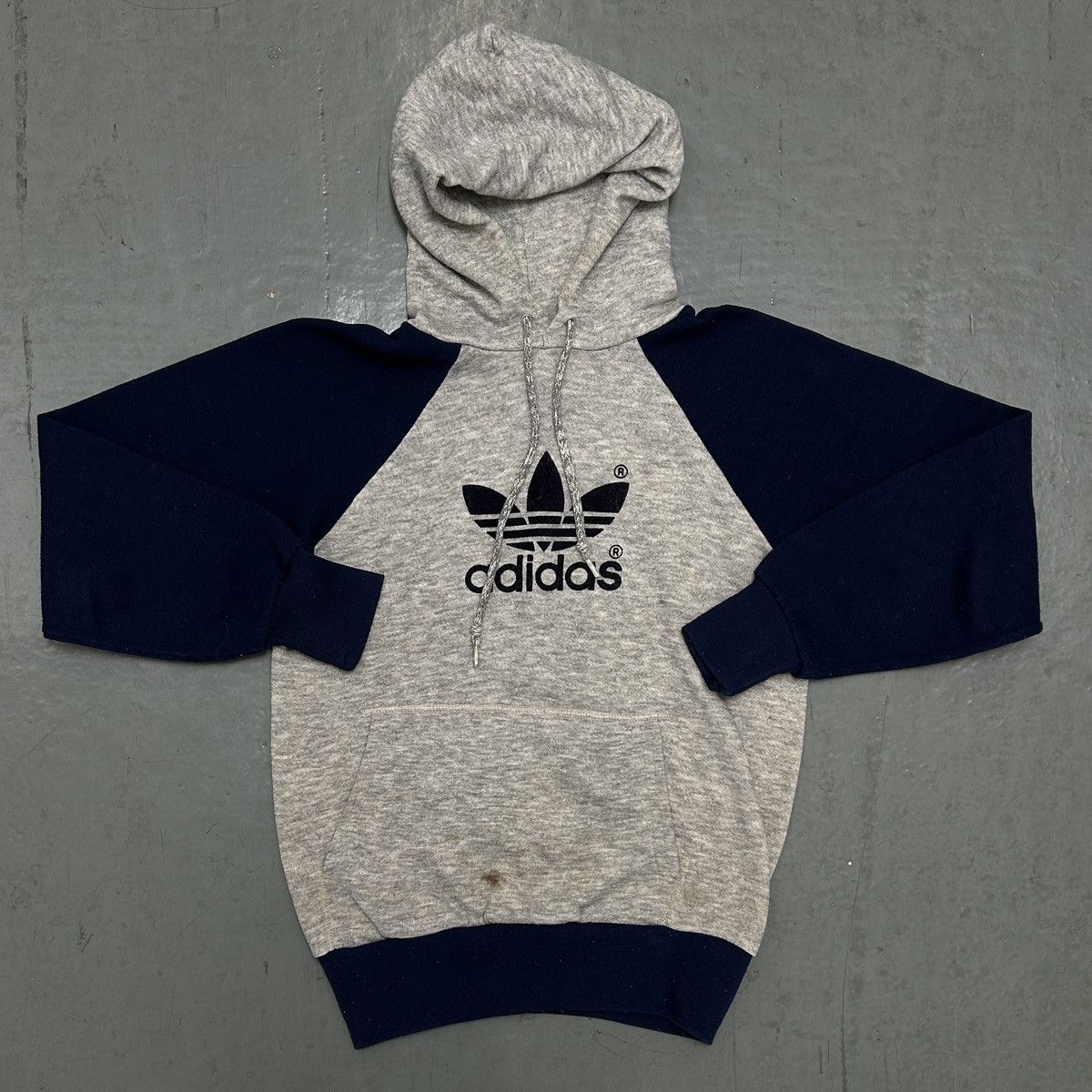 Adidas Vintage Adidas Trefoil Hoodie – Made in USA Size M / US 6-8 / IT 42-44 - 1 Thumbnail