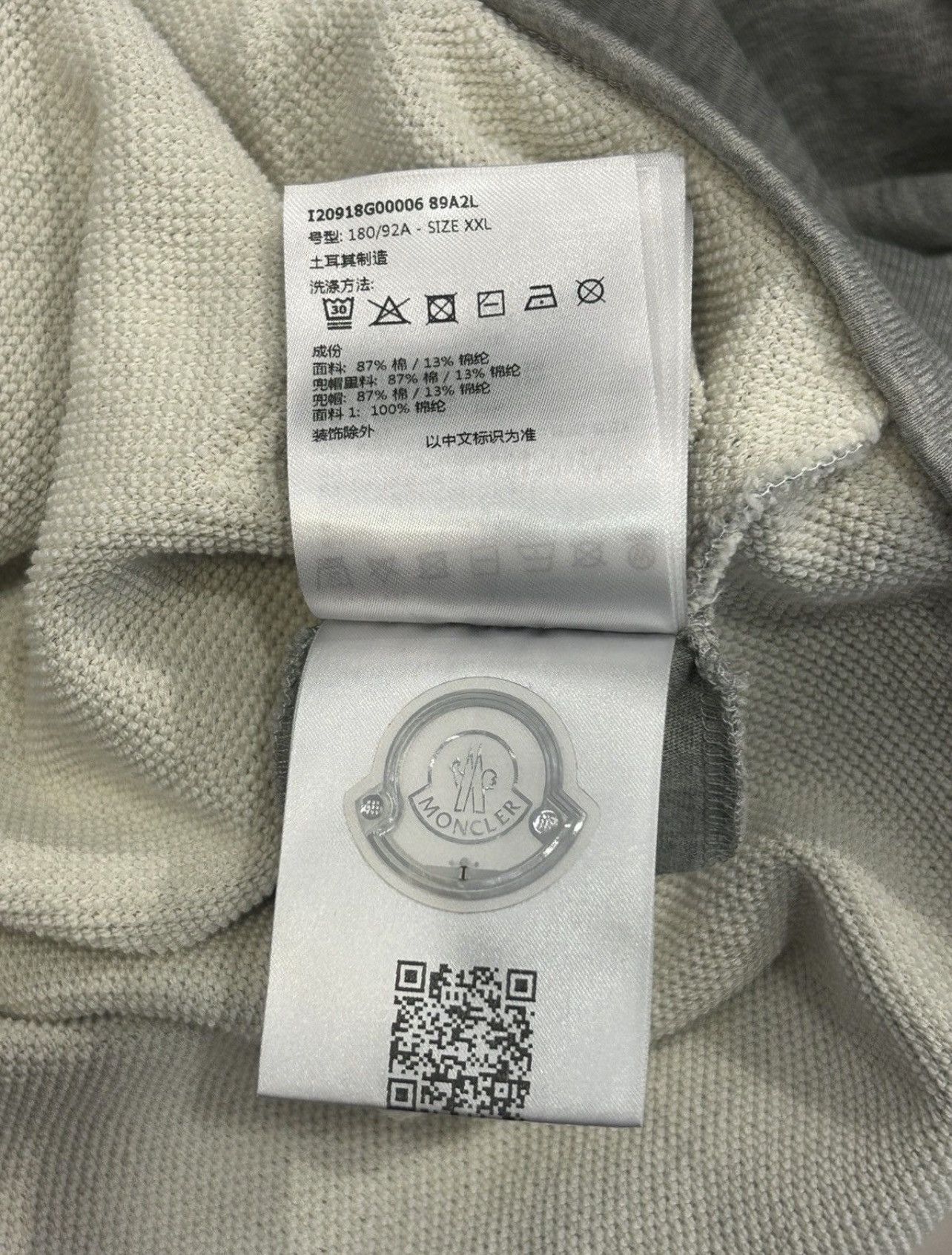 Moncler Moncler Raised Embossed Logo Hoodie Size US XXL / EU 58 / 5 - 12 Thumbnail