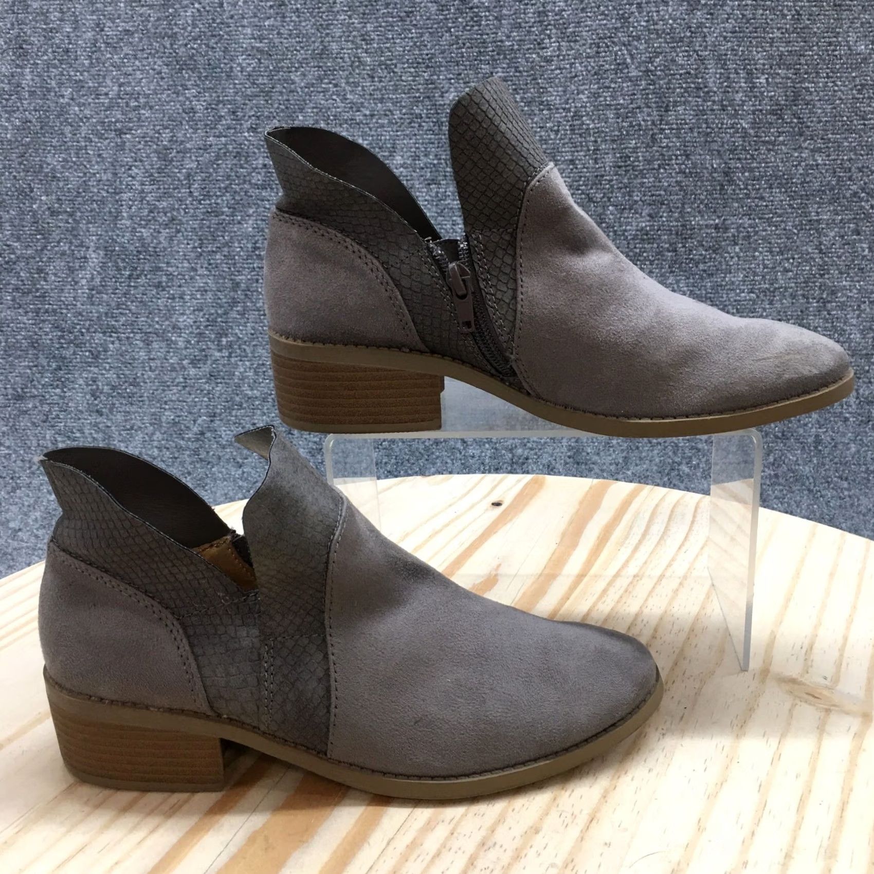 American Eagle Outfitters American Eagle Boots Women 6.5 Ankle Bootie Gray Casual Comfort Block Heels Shoe Size US 7 / IT 37 - 2 Thumbnail