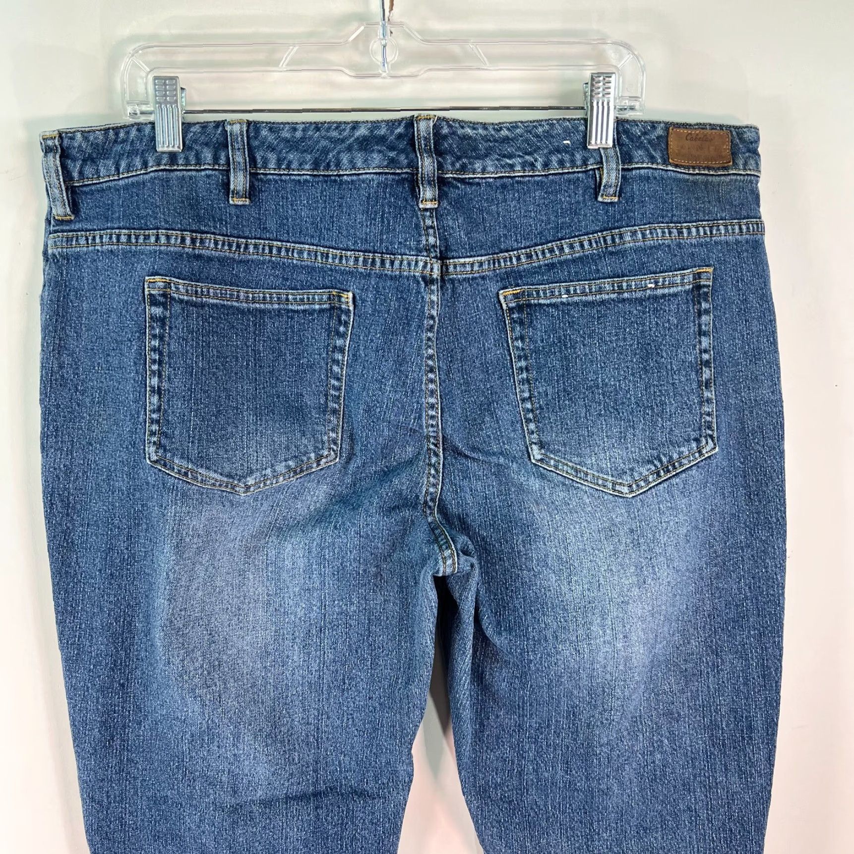 Vintage Cabela’s Casuals Jeans Womens Plus Size 18 Blue Denim Straight Leg 30in Inseam 5-Pocket Relaxed Waist 40in Button Closure Jeans Mens Womens Girls Size 40" / US 18 - 4 Thumbnail