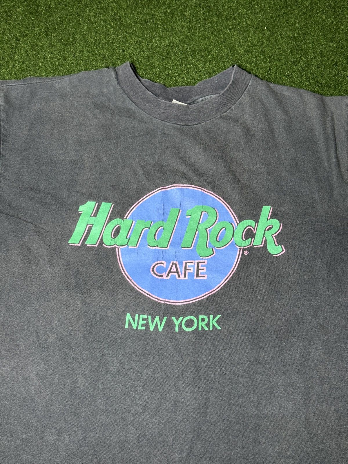 Hard Rock Cafe × Vintage Vintage 90s Hard Rock Cafe New York City Faded Retro T Shirt Size US M / EU 48-50 / 2 - 2 Thumbnail
