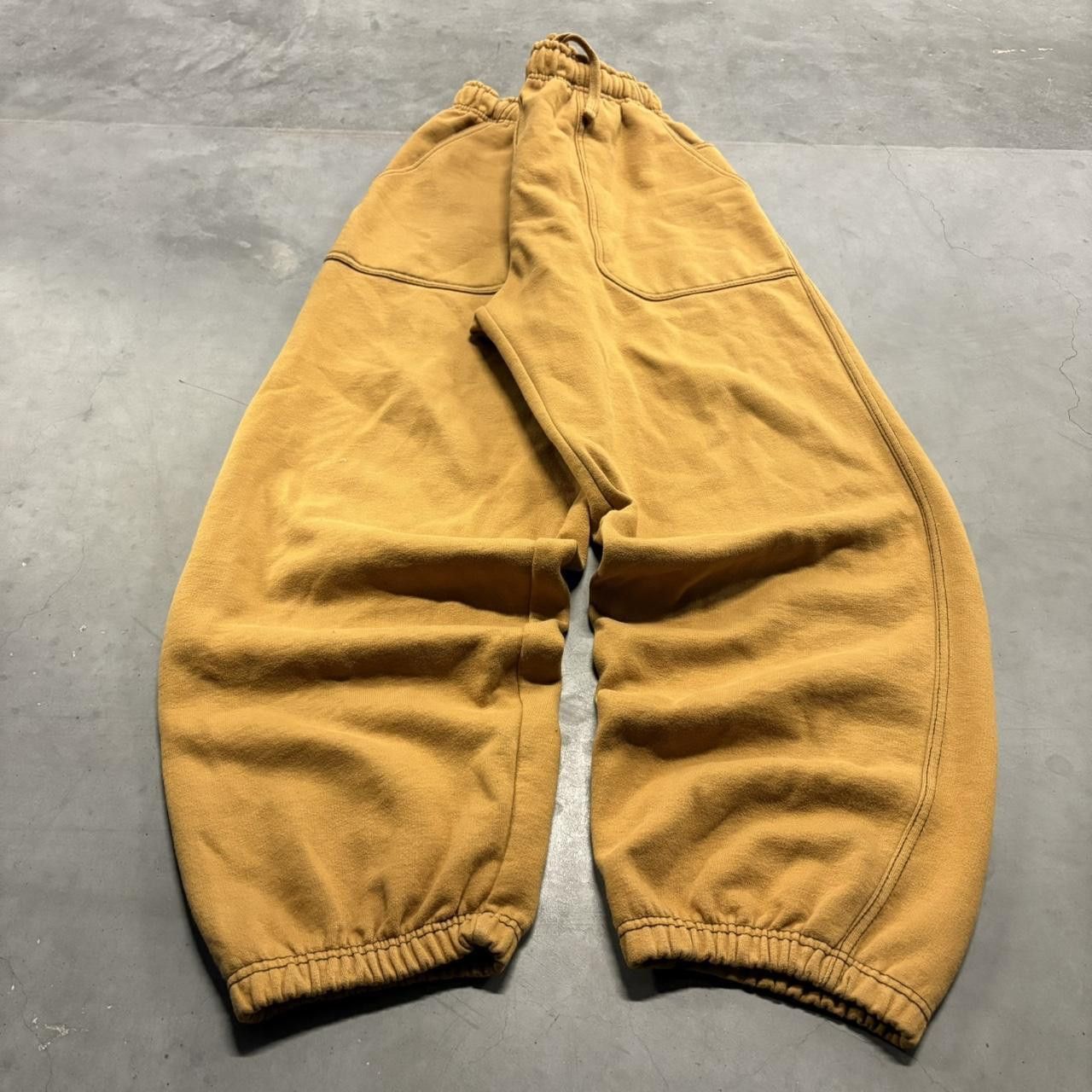 Vintage Crazy Vintage Y2K/2000s Baggy Brownish Yellow Champs Sweatpants! Size US 34 / EU 50 - 2 Thumbnail