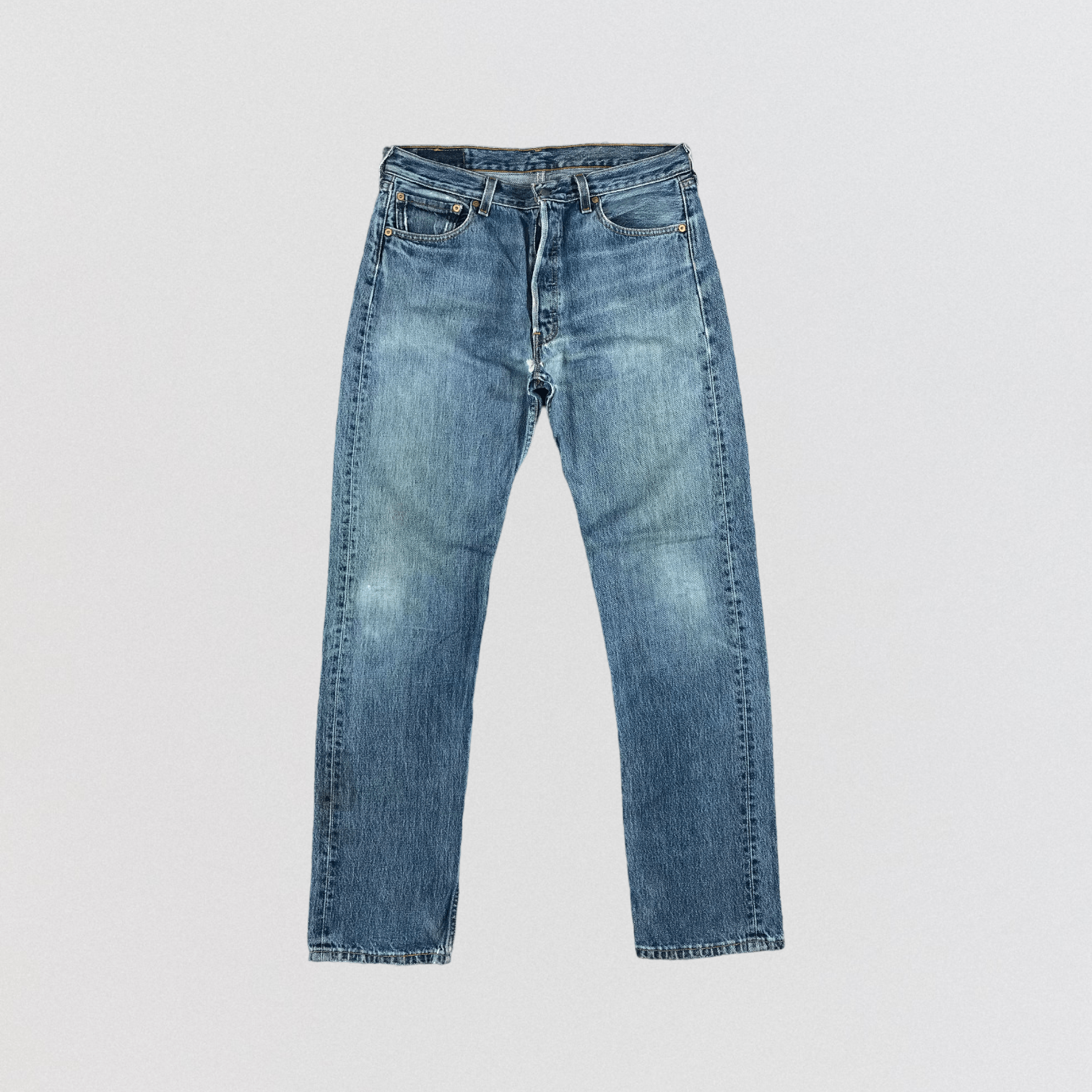 Levi's × Vintage Vintage 90s Blue Wash Levis 501 Jeans-JM2228 Size US 35 - 1 Thumbnail