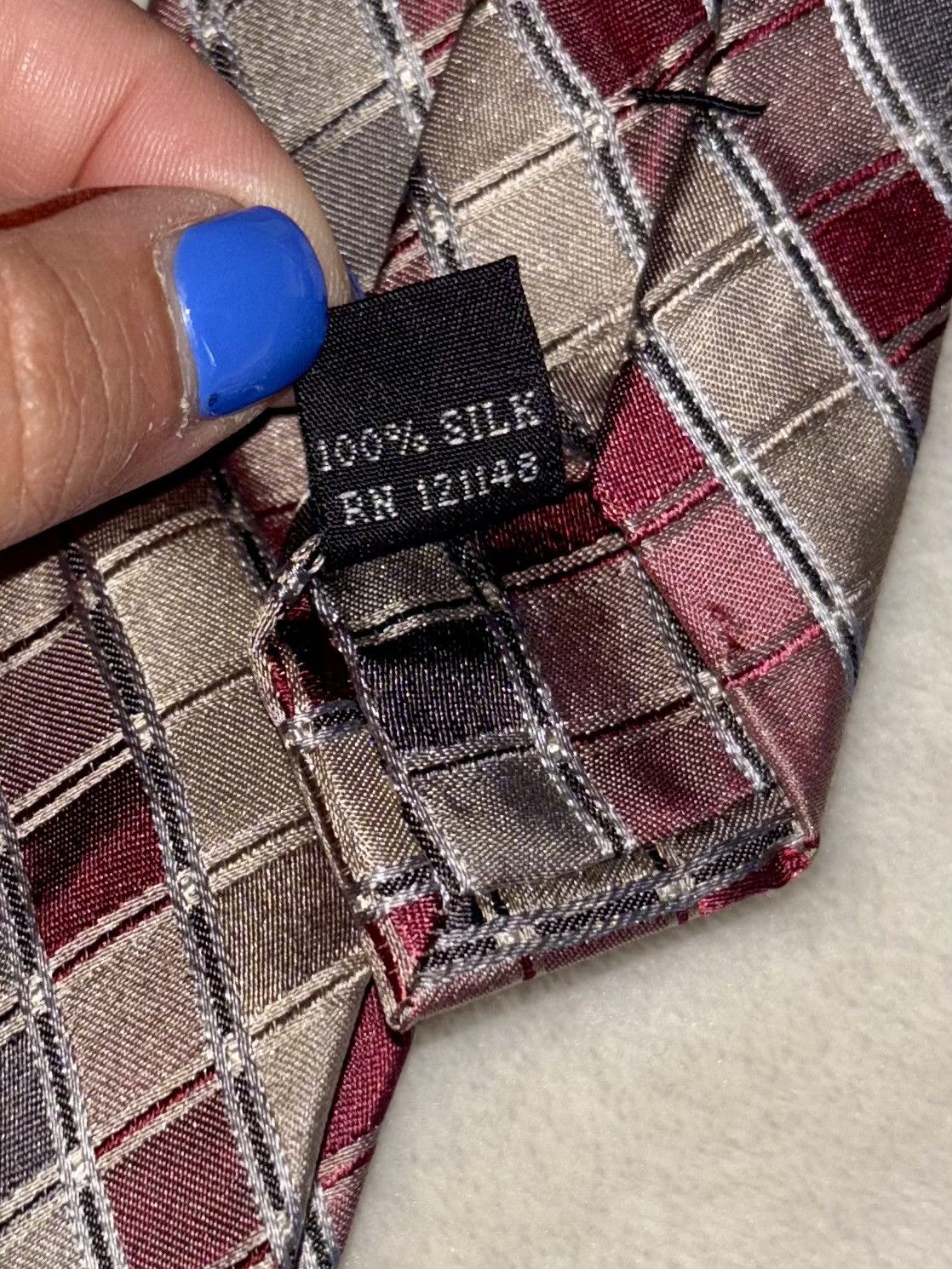 Calvin Klein CALVIN KLEIN 100% Silk Tie - EUC Size ONE SIZE - 3 Thumbnail