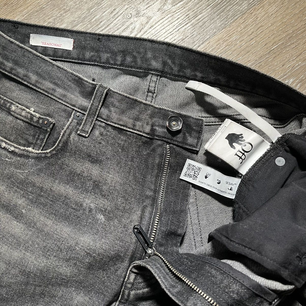 Off-White off white diagonal paint splatter skinny jeans Size US 33 - 5 Thumbnail