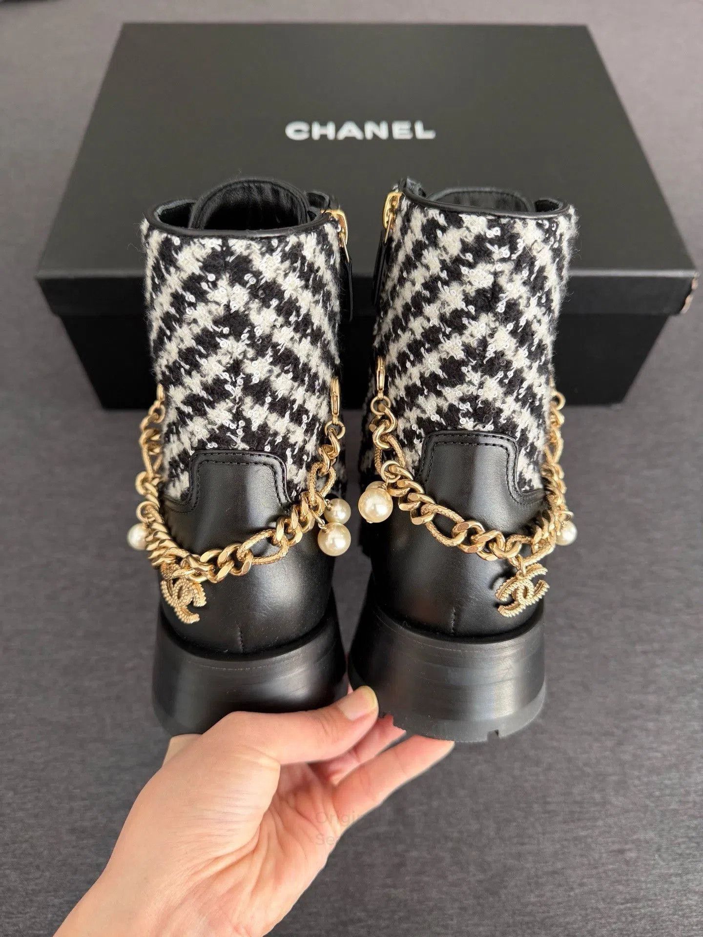 Chanel Chanel Black Houndstooth Tweed Short Boots. Size US 4.5 / IT 34.5 - 5 Thumbnail