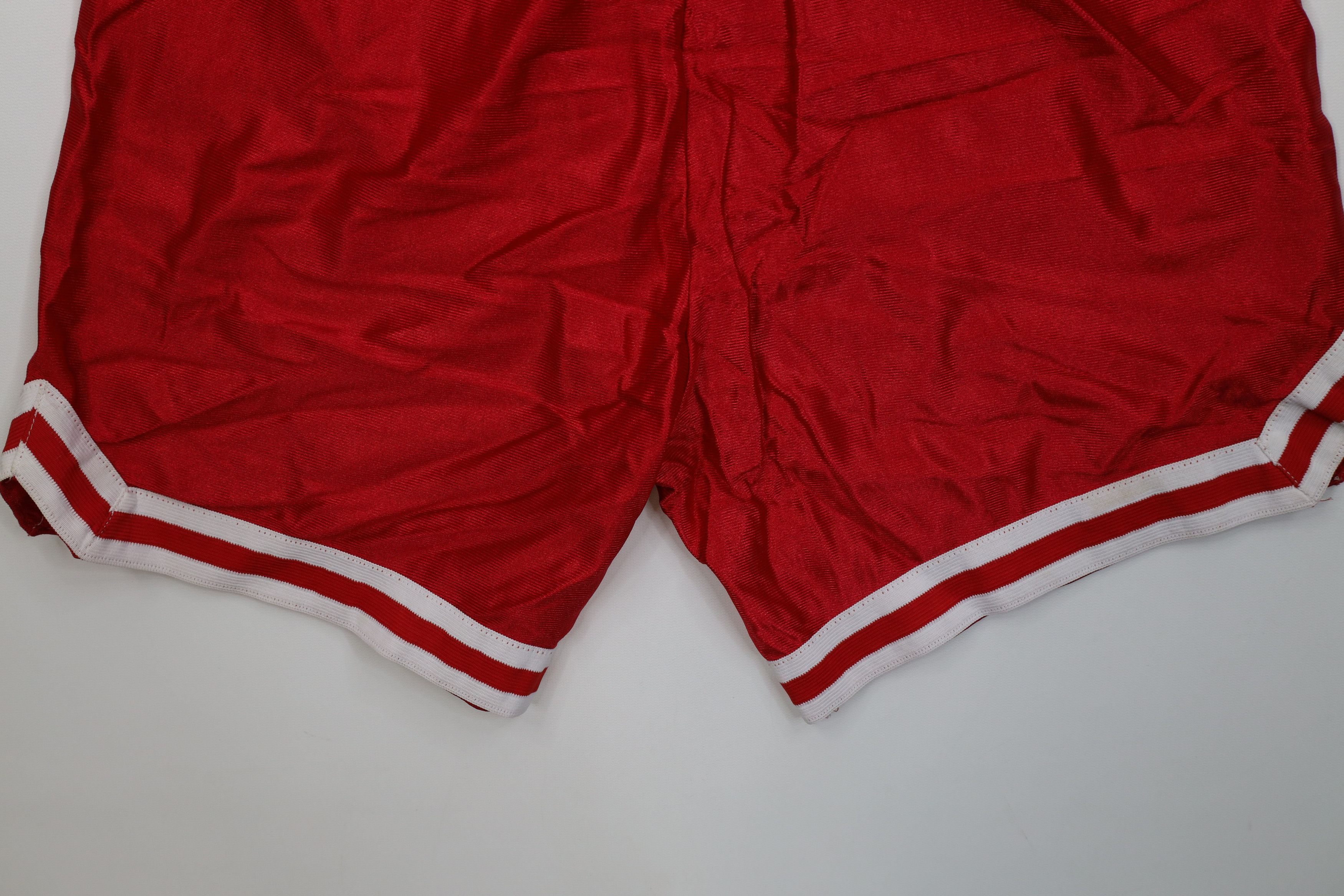 Vintage Vintage 90s Streetwear Silky Dazzle Above Knee Shorts Red Size US 30 / EU 46 - 11 Thumbnail