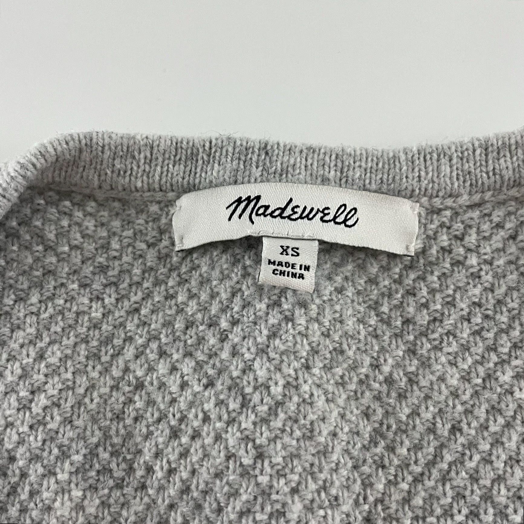 Madewell Madewell Short Sleeve V-Neck Sleeveless Sweater Top Women's XS Gray Size XS / US 0-2 / IT 36-38 - 2 Thumbnail
