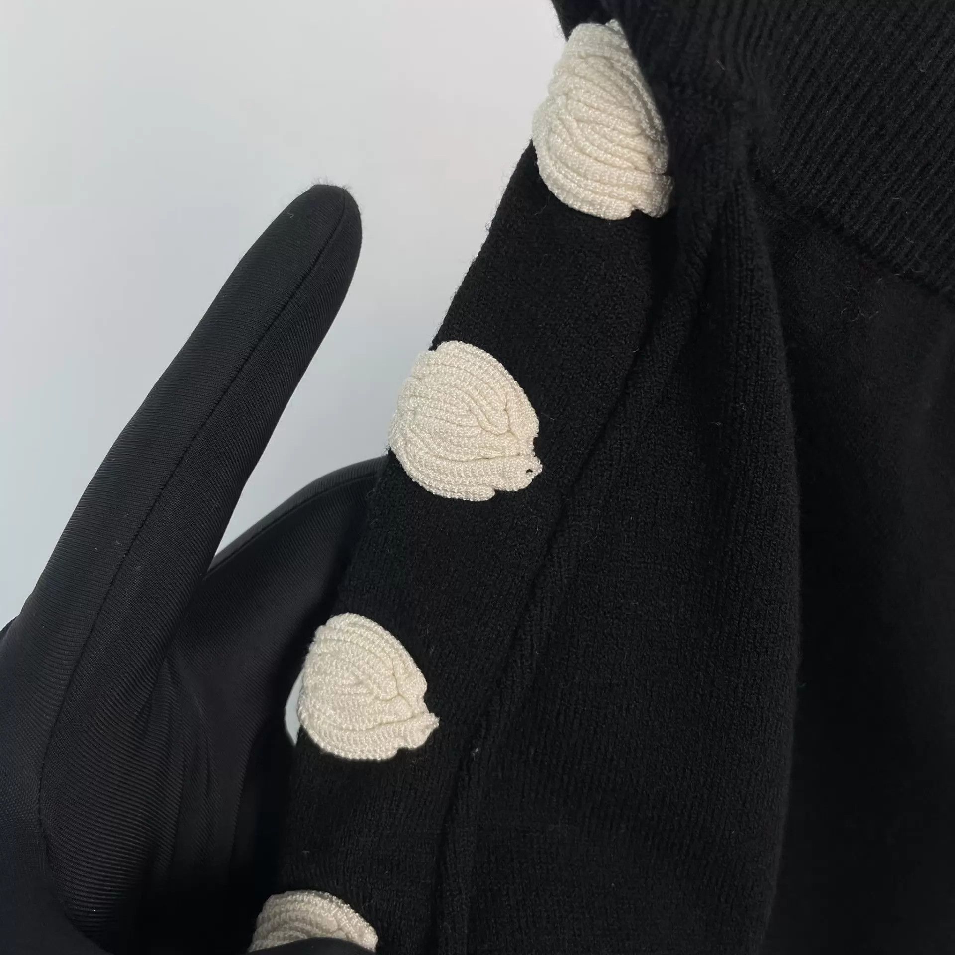 Chanel CHANEL Black & White Wool Tulip Skirt Size 36 Size 26" / US 2 / IT 38 - 7 Thumbnail
