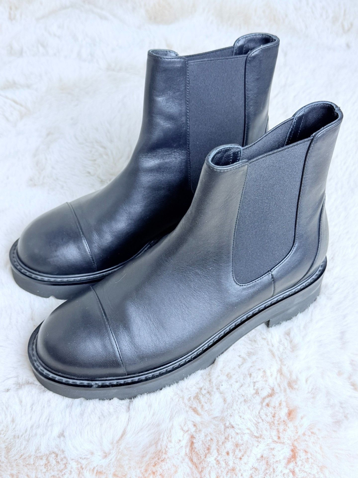 Stuart Weitzman Stuart Weitzman Black Boots us_6-5 Women Size US 6.5 / IT 36.5 - 1 Thumbnail