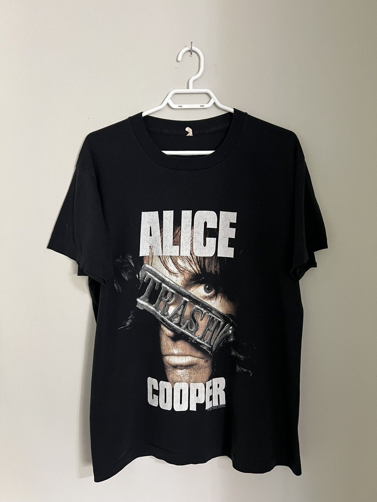 Vintage Super Rare Vintage Alice Cooper 1989 Canadian Trashes Tour Size US XL / EU 56 / 4 - 1 Thumbnail