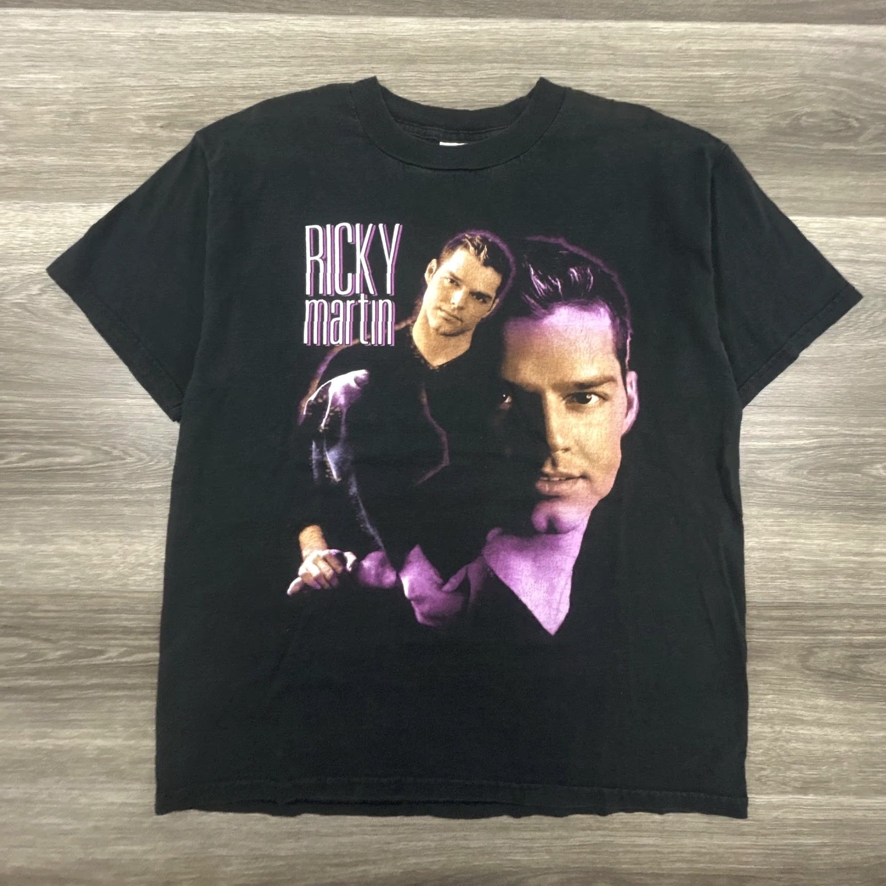 Vintage VINTAGE Ricky Martin Shirt Mens Large Black Winterland Graphic Music 90s Size US L / EU 52-54 / 3 - 2 Thumbnail