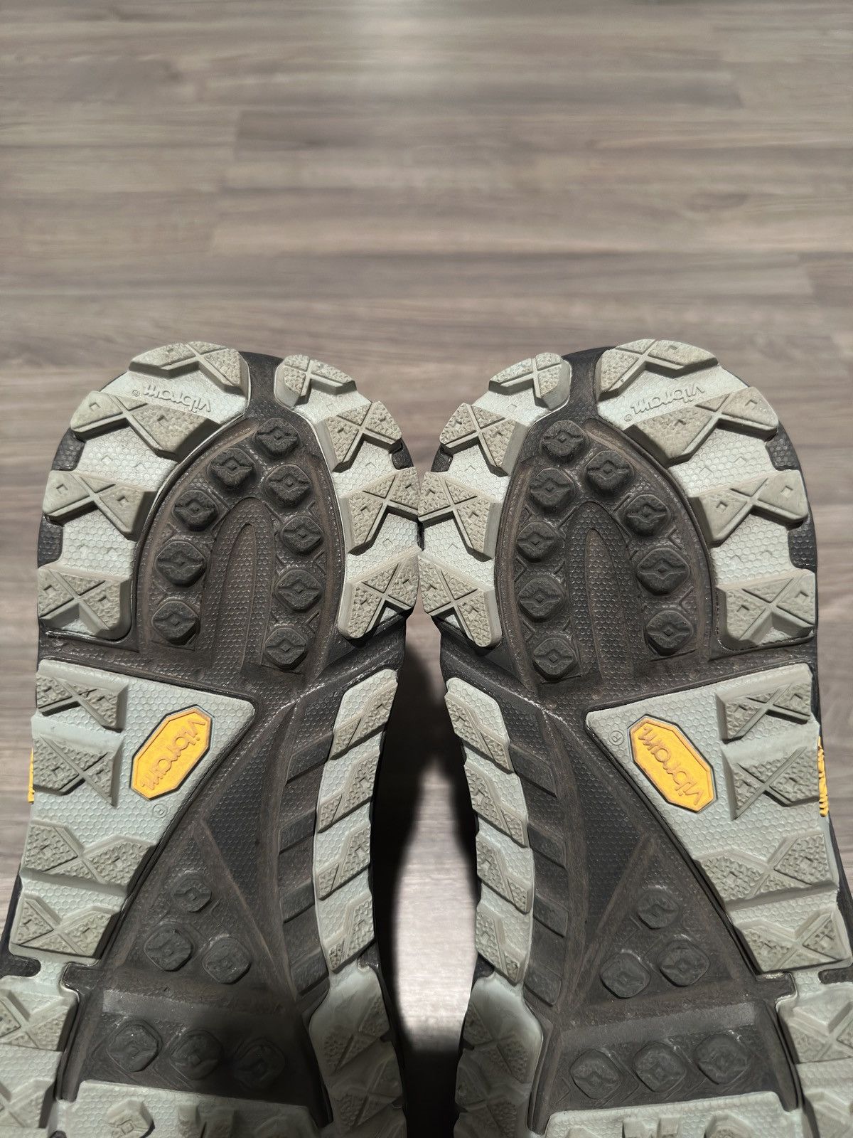 Hoka × _J.L-A.L_ Hoka x JLAL Tor ultra hi Size US 9.5 / EU 42-43 - 6 Thumbnail