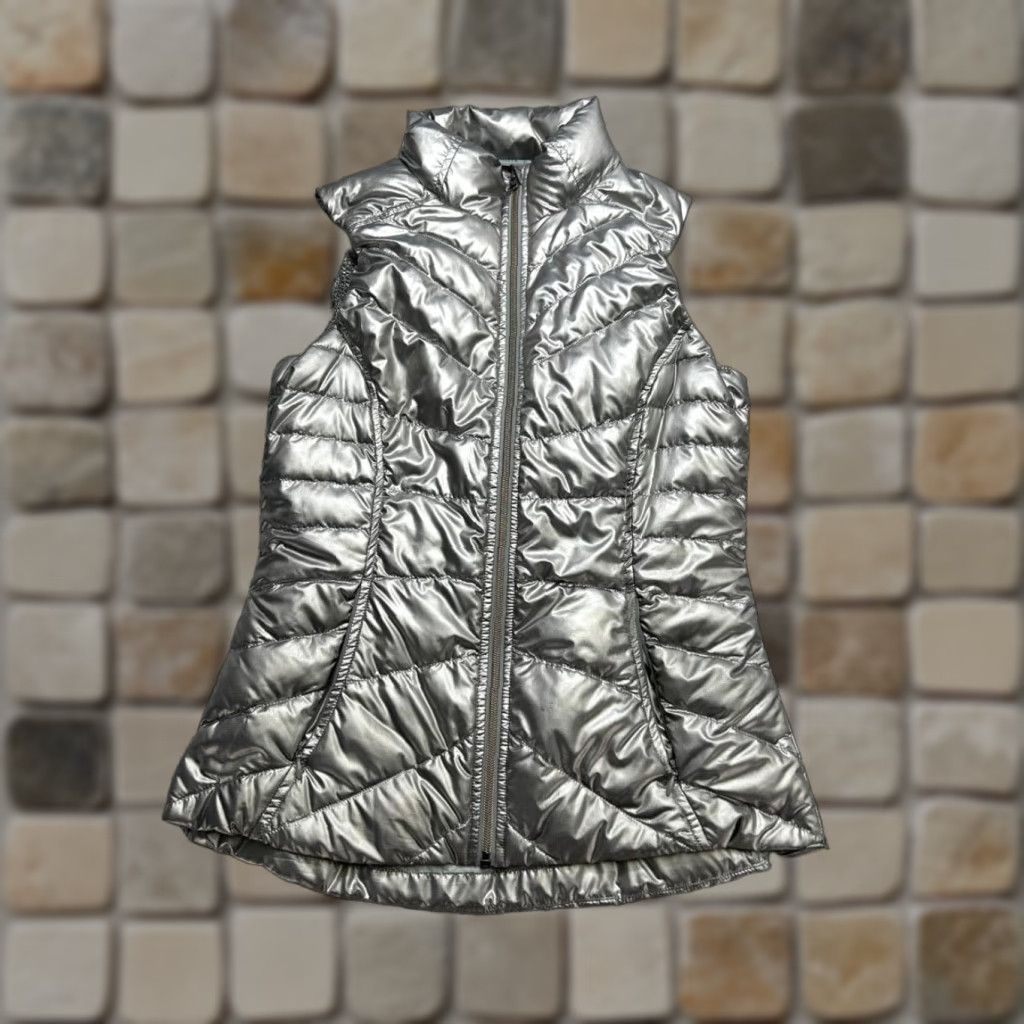 Athleta Athleta Vest Womens Small Silver Down Insulated Full Zip Puffer Shirt Womens Short Sleeve? Size S / US 4 / IT 40 - 1 Thumbnail