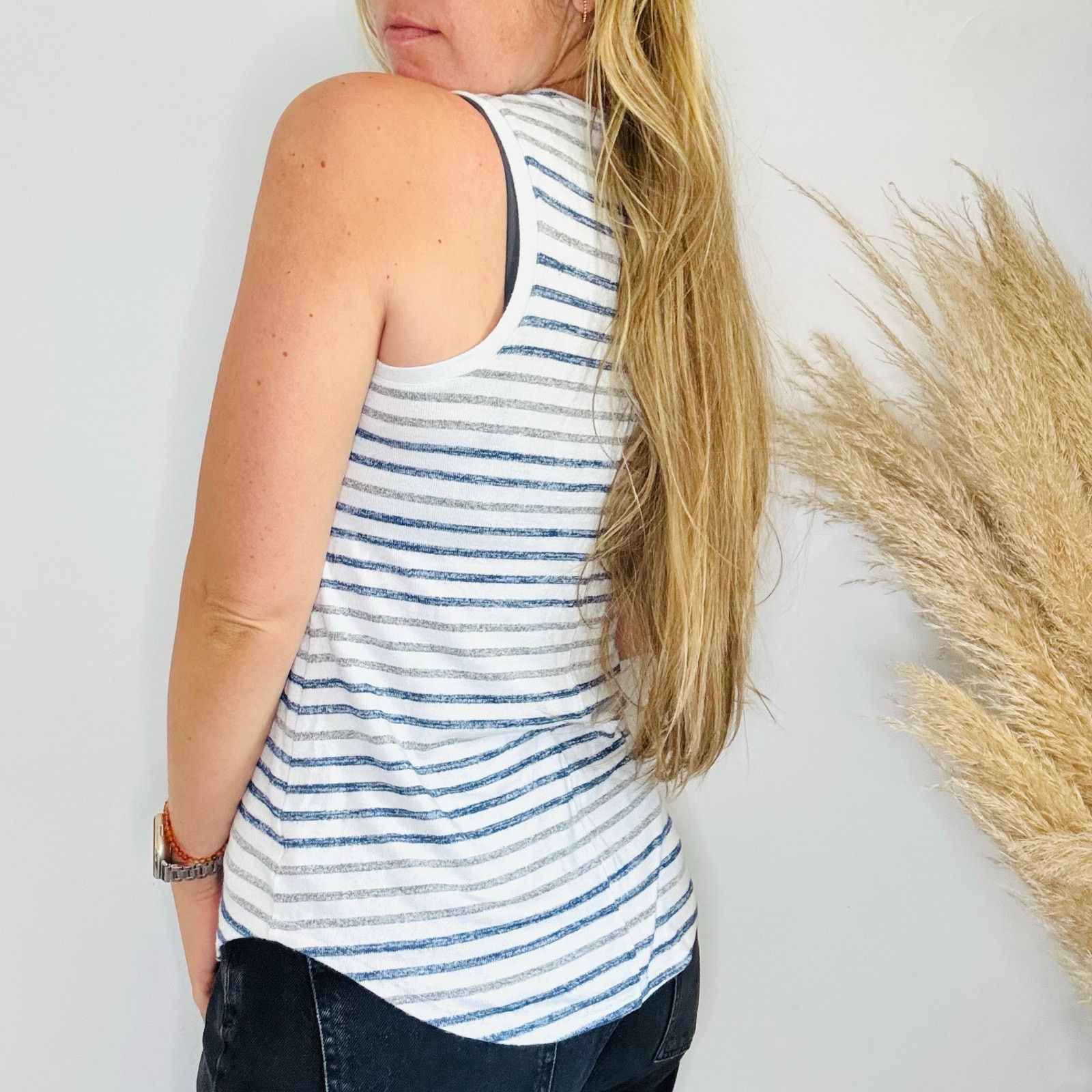 Target Basics TARGET White Blue Grey Stripe Sweater Knit Tank Top Shirt XS Size XS / US 0-2 / IT 36-38 - 7 Thumbnail