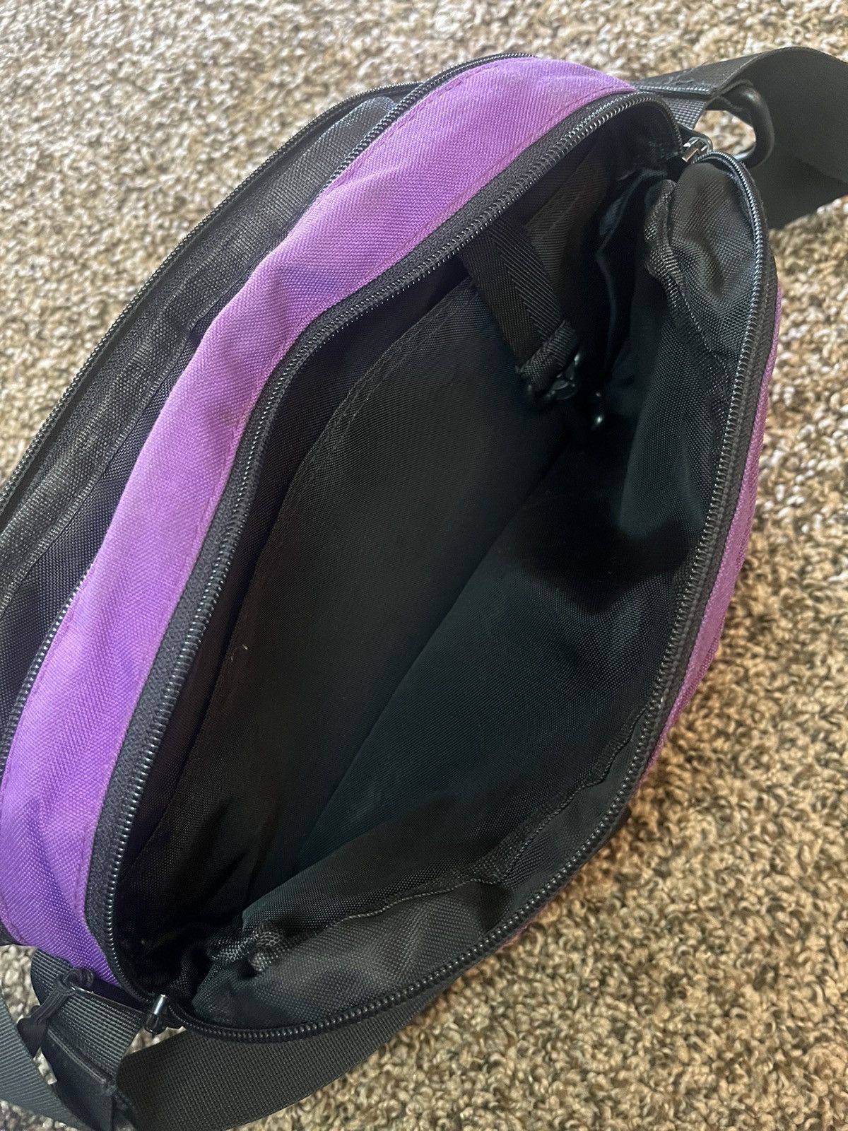 Places + Faces Places + Faces OG Pouch Bag Purple Size ONE SIZE - 5 Thumbnail