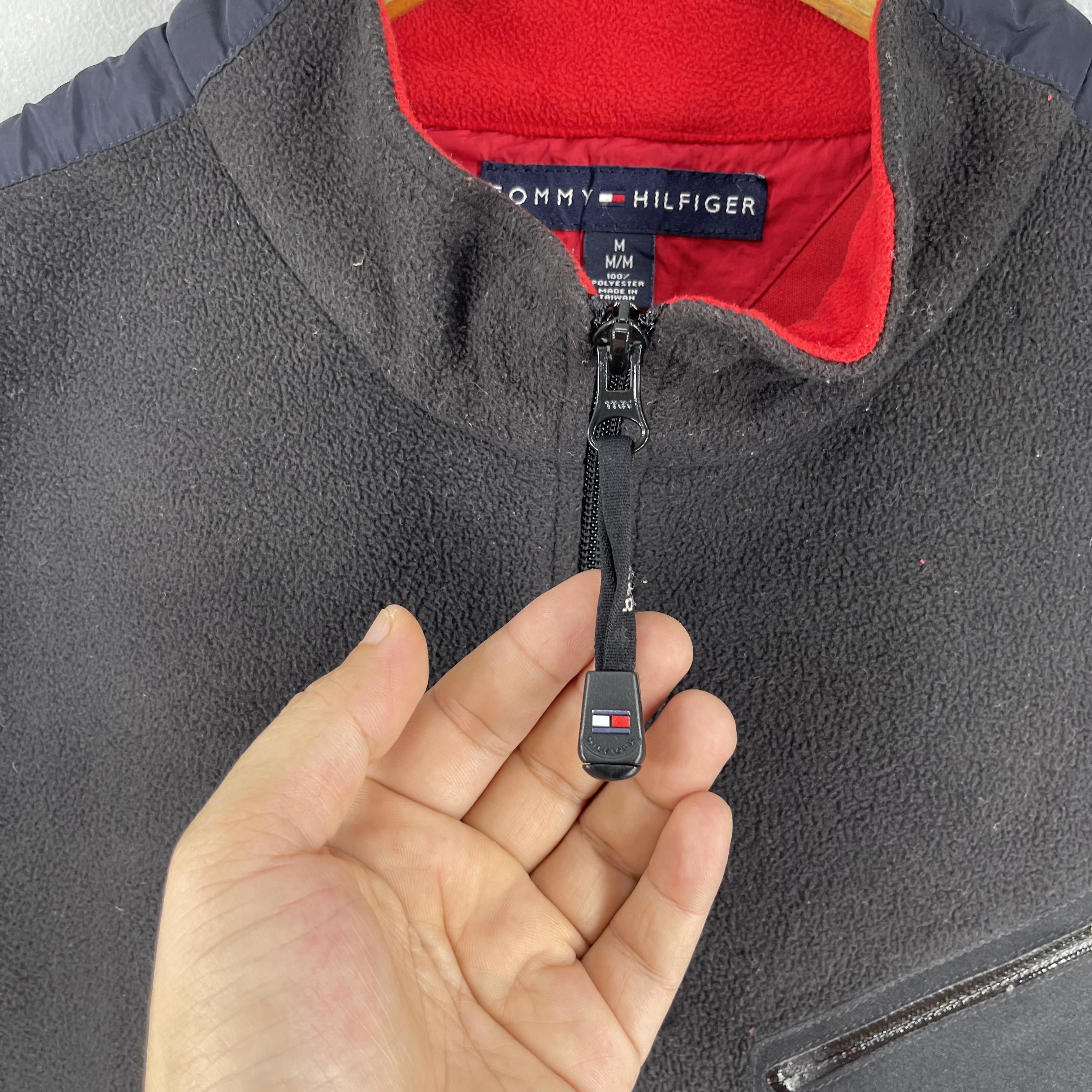 Tommy Hilfiger Vintage 90s TOMMY HILFIGER Fleece Vest Jacket Zip Up Size US M / EU 48-50 / 2 - 4 Thumbnail