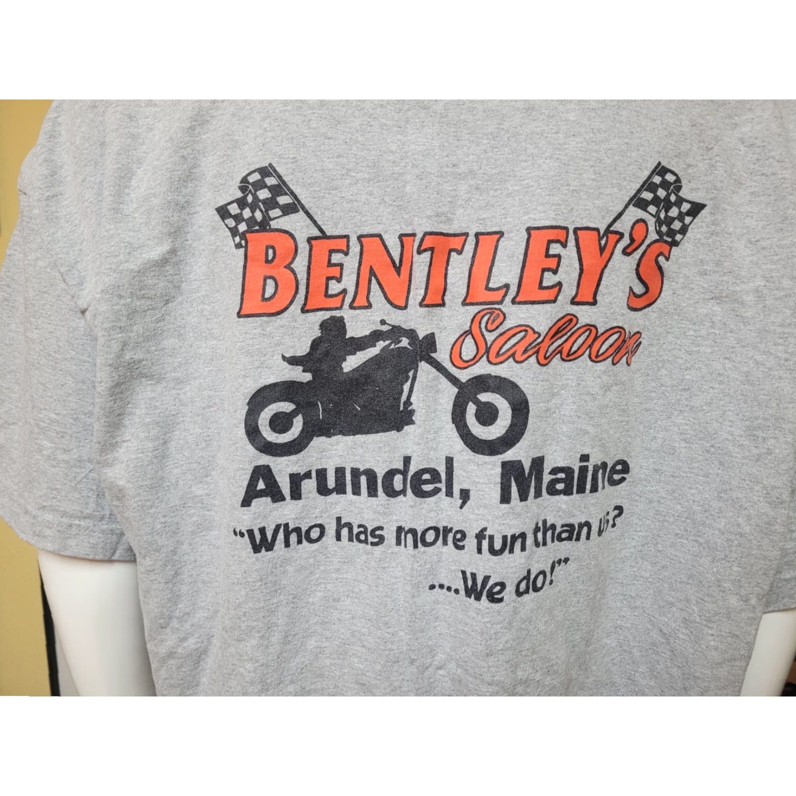Vintage Bayside T-Shirt Mens 3XL Gray Short Sleeve Crew Neck Graphic Tee Biker Bar Bentley’s Saloon Arundel ME 90% Cotton 10% Polyester Who Has More Fun Us Size US XXL / EU 58 / 5 - 4 Thumbnail