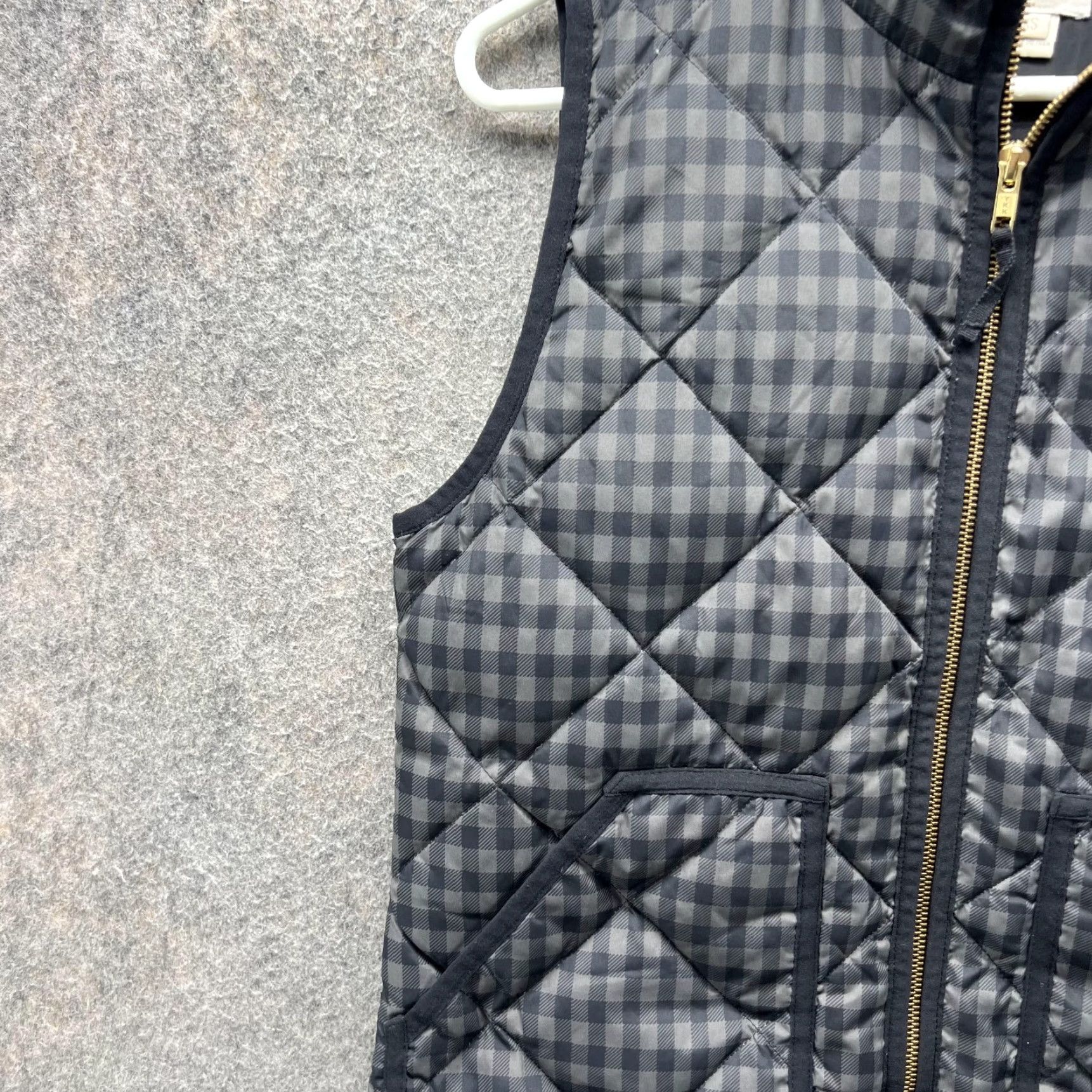J.Crew VINTAGE J.CREW Vest Women XS Black Full Zip Puffer Sleeveless Jacket Quilted Check Gold Night? Size XS / US 0-2 / IT 36-38 - 3 Thumbnail