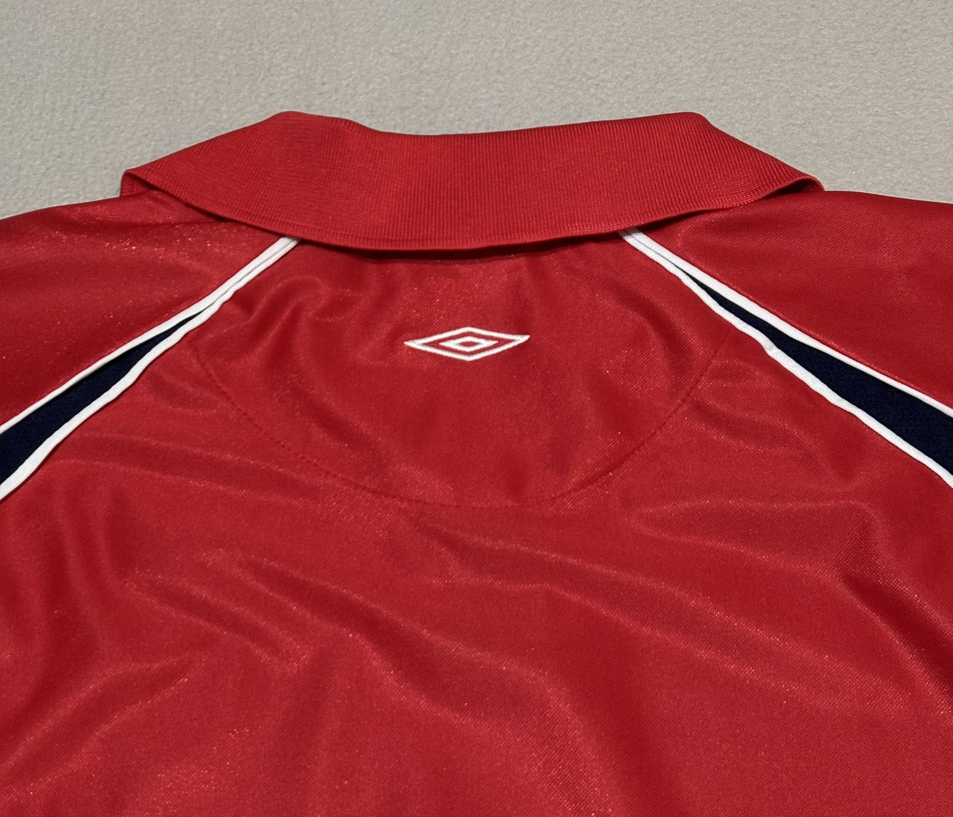 Umbro England 2000 Umbro Training Jersey Size XXL Size US XXL / EU 58 / 5 - 10 Thumbnail