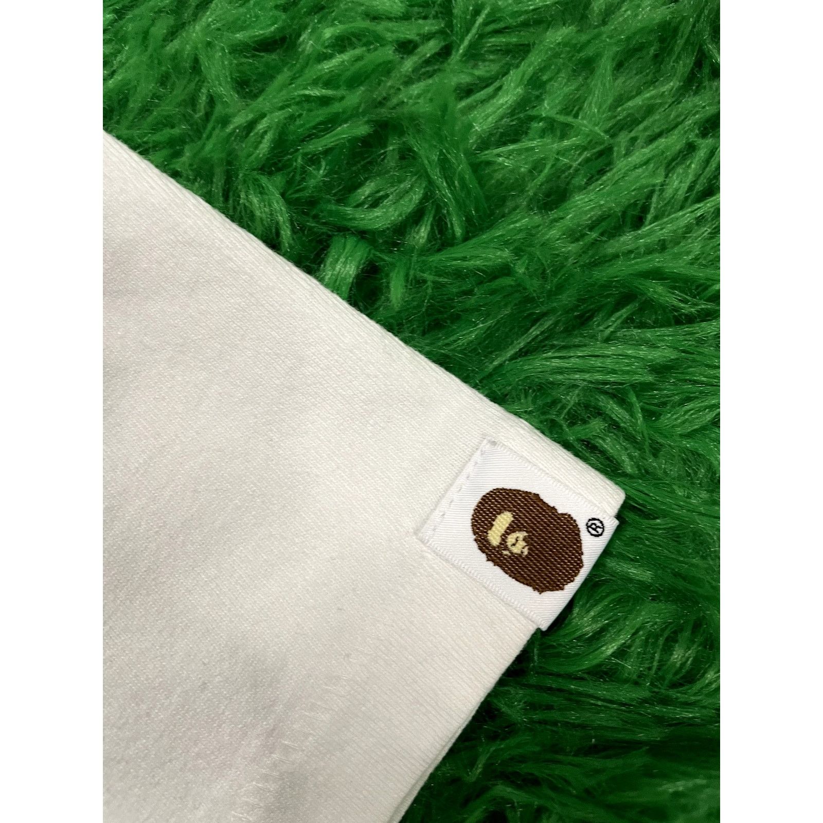 Bape BAPE Tokyo Tee White Red size:Medium Used Size US M / EU 48-50 / 2 - 2 Thumbnail