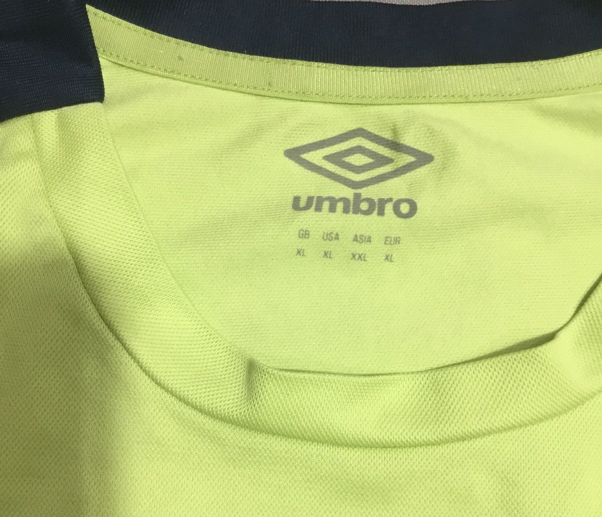 Umbro Bournemouth Third football shirt 2018 - 2019 Umbro Size XL Size US XL / EU 56 / 4 - 4 Thumbnail