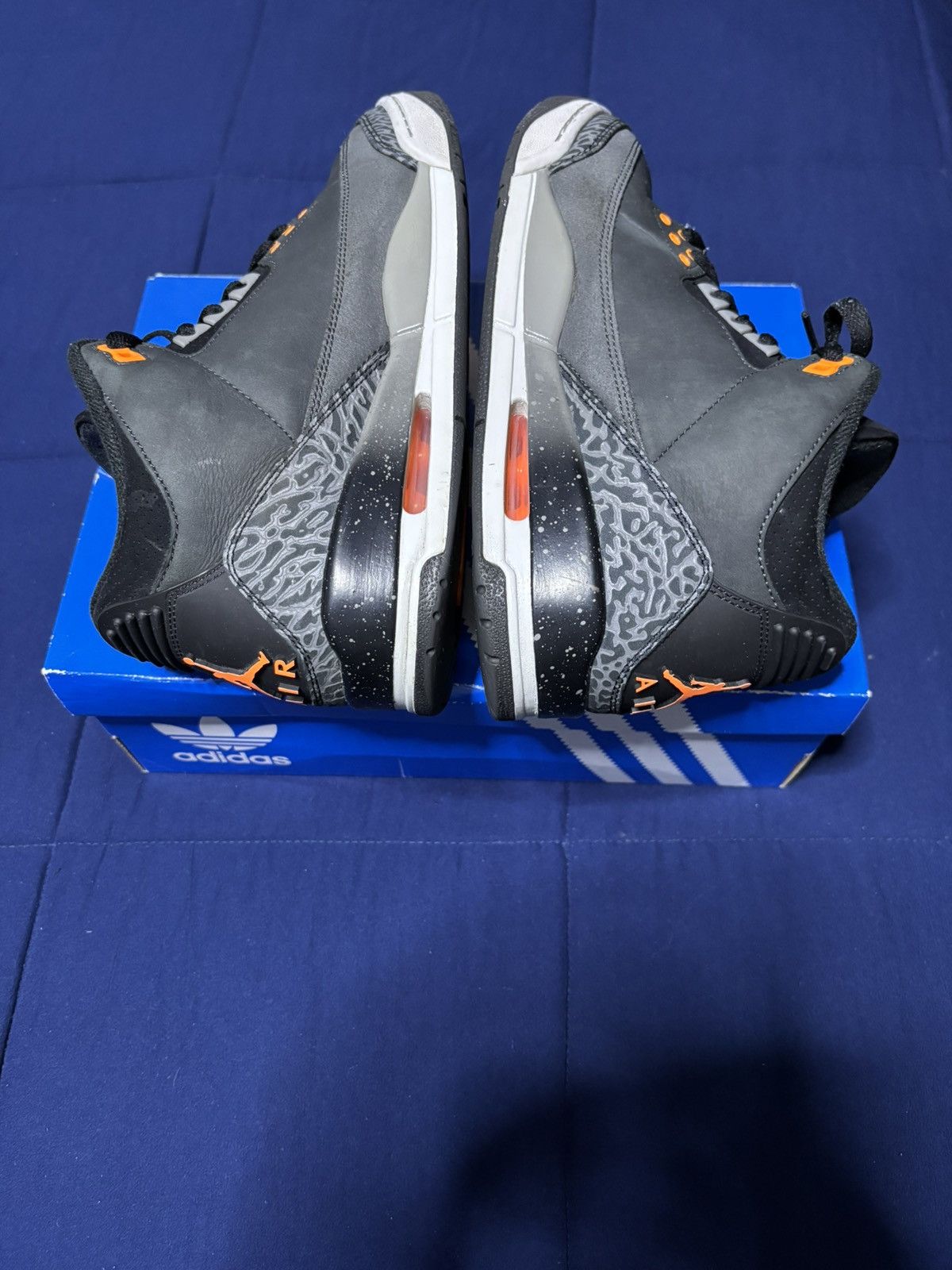 Jordan Brand Jordan 3 Retro Fear 2023 Size 10 Size US 10 / EU 43 - 2 Thumbnail