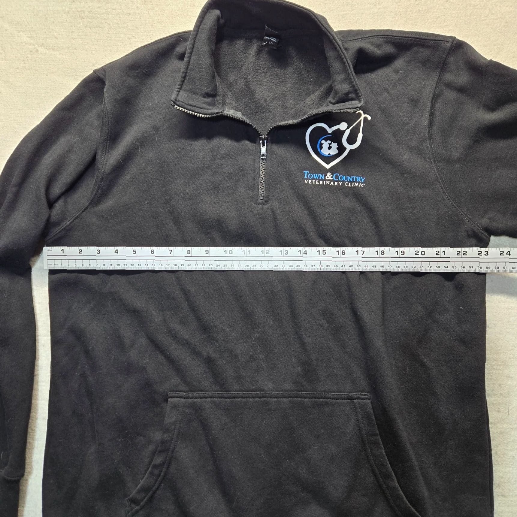 Vintage VINTAGE Town & Country Veterinary Sweater Unisex Adults XL Black Logo Casual 90s Men Size US XL / EU 56 / 4 - 5 Thumbnail