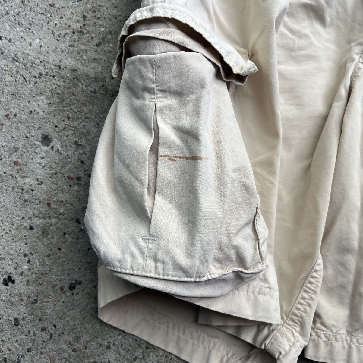 Burberry Burberry beige tech pocket cargo shorts Bermuda vintage Size US 30 / EU 46 - 7 Thumbnail