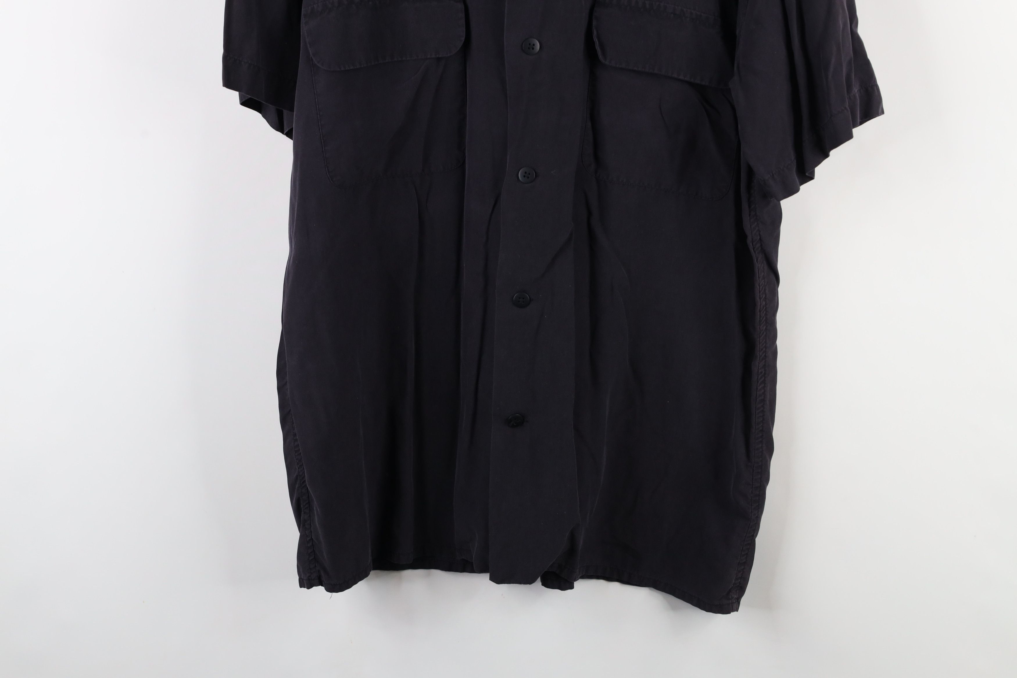 Vintage Vintage 90s Streetwear Looped Board Button Shirt Black Size US S / EU 44-46 / 1 - 3 Thumbnail