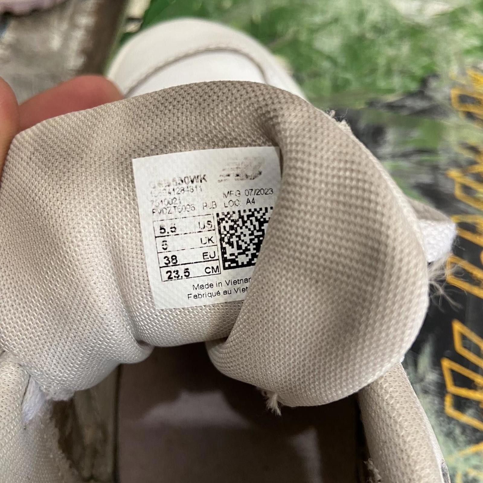 New Balance New Balance 550 trainers "white thistle" kids shoe size 5.5y Size US 5.5 / EU 38 - 5 Thumbnail