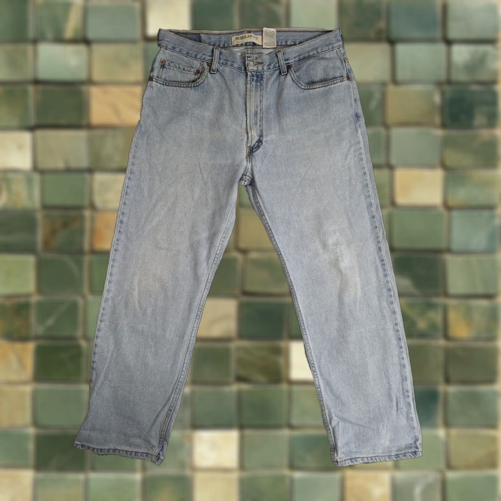 Levi's VINTAGE Levi's 505 Regular Fit Jeans Straight Denim Light Wash 36 x 30 Mens Jeans High Rise 12 Inseam 30 Inseam Blue M1J Size US 36 / EU 52 - 1 Thumbnail