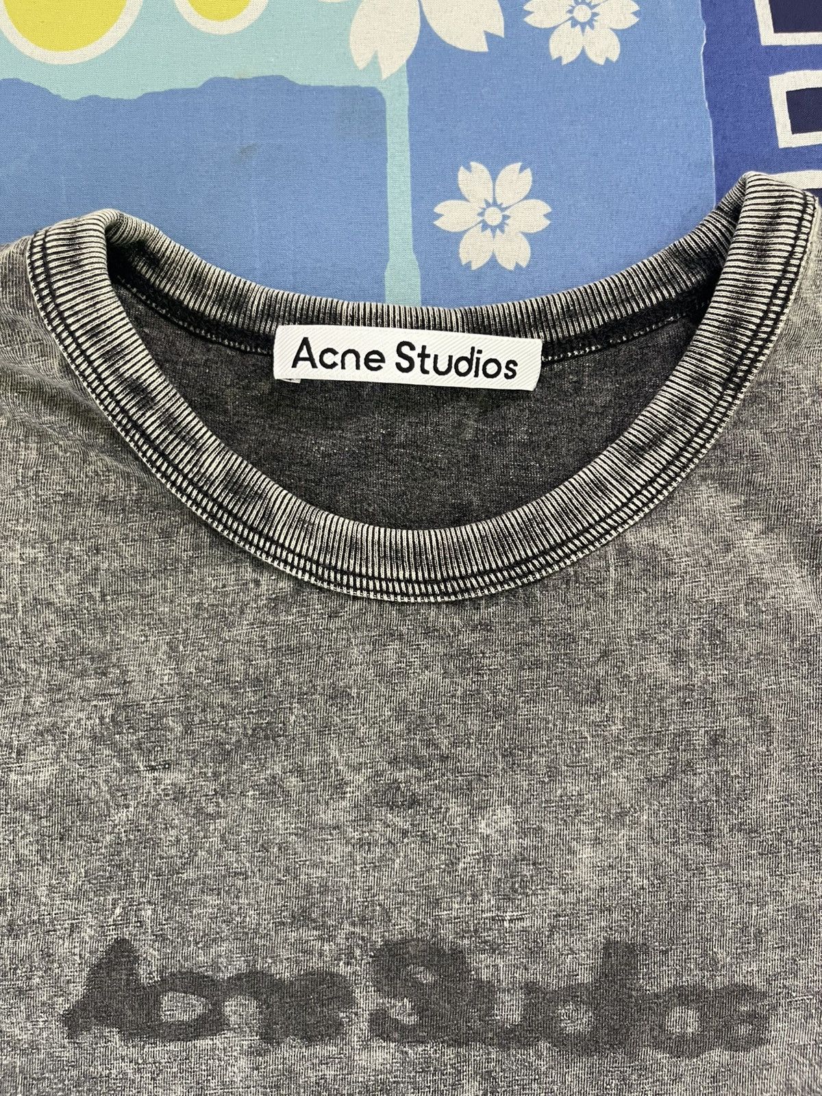 Acne Studios Acne Studios Blurred Logo Etza Model Tee Size S / US 4 / IT 40 - 6 Thumbnail