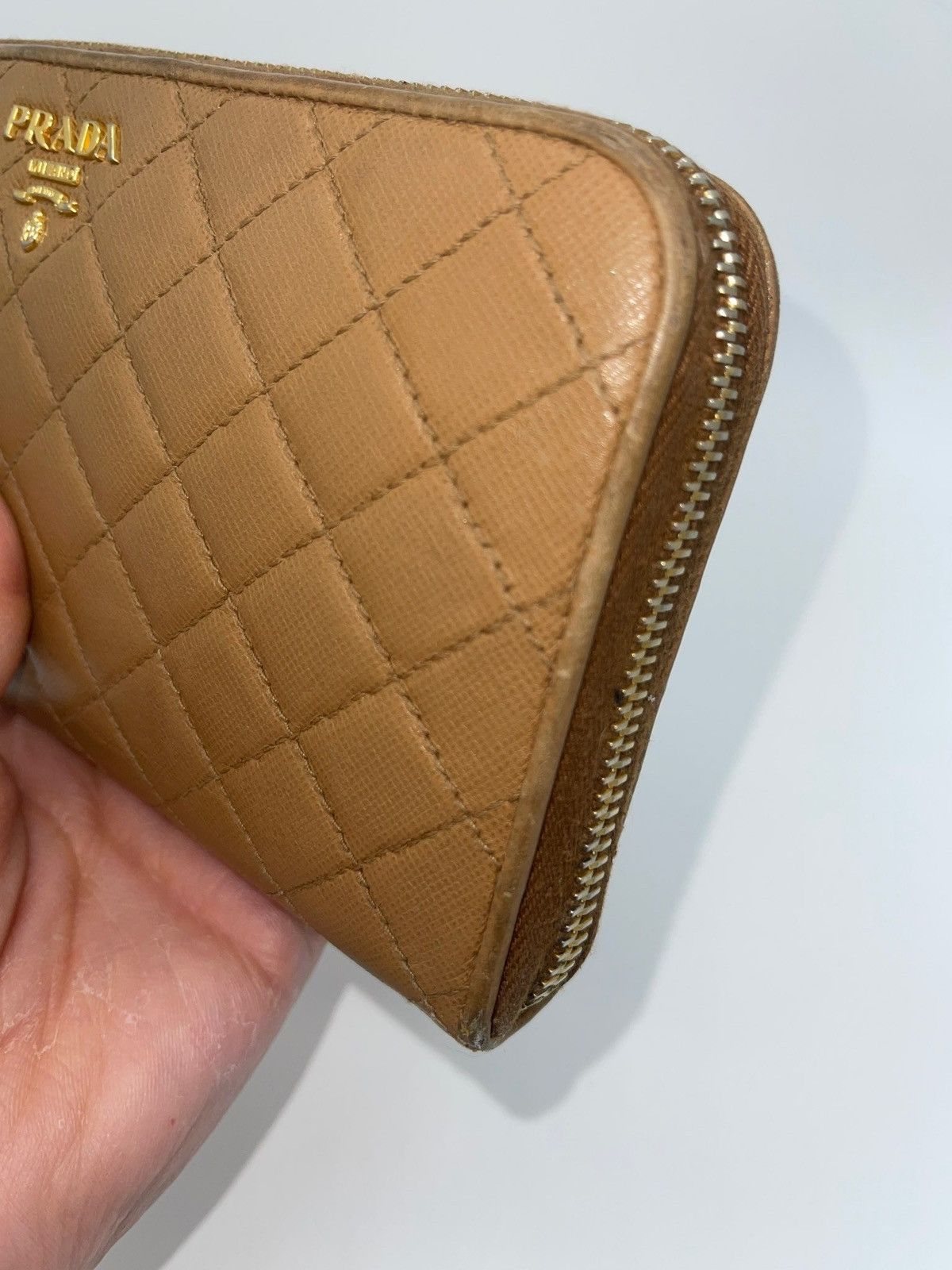 Prada Rare Prada Quilted Diamond Stitch Leather Wallet Camel Size ONE SIZE - 11 Thumbnail