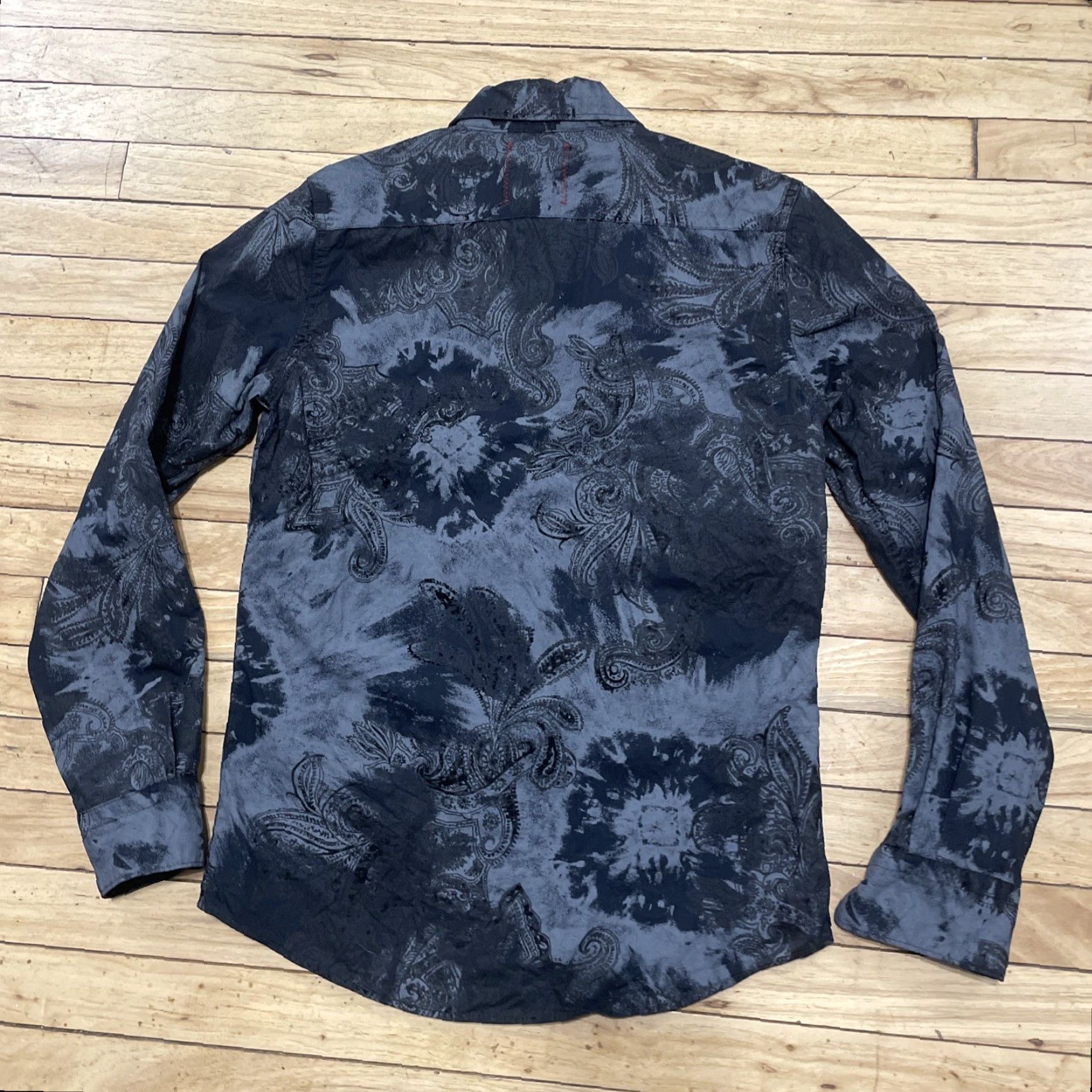 Velvet VINTAGE Red Black Velvet Burnout Button Shirt Men S Cybergoth Streetwear y2k Size US S / EU 44-46 / 1 - 2 Thumbnail